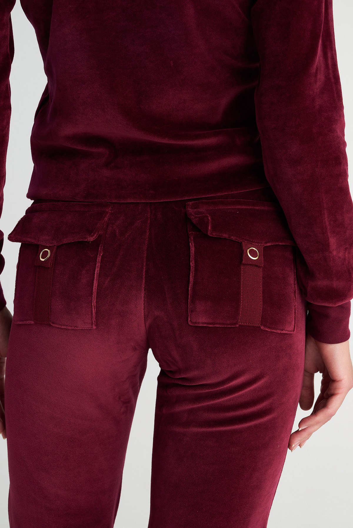 ΚΛΑΣΙΚΟ ΒΕΛΟΥΤΕ ΠΑΝΤΕΛΟΝΙ φωτογραφία