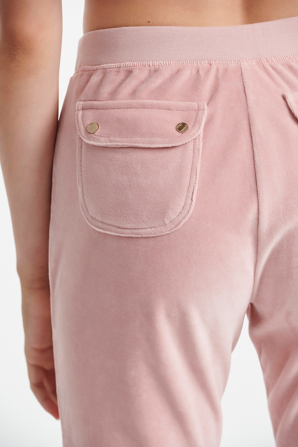 ΒΕΛΟΥΤΕ ΦΟΡΜΑ ΜΕ ΛΑΣΤΙΧΟ ΣΤΟΝ ΑΣΤΡΑΓΑΛΟ φωτογραφία