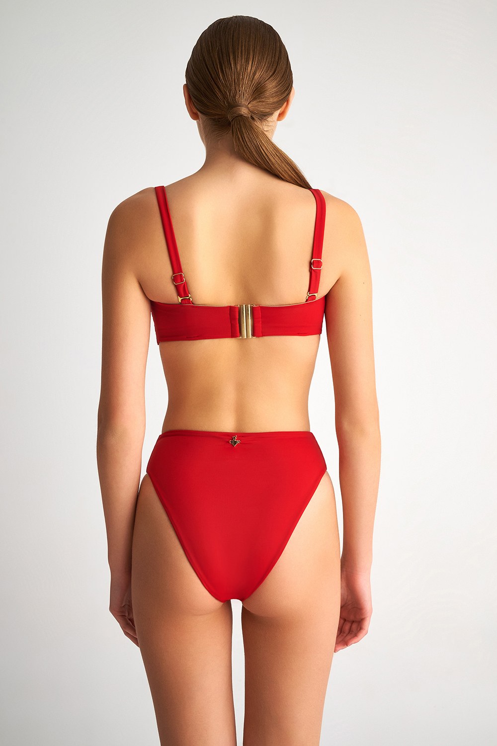 RECYCLED ΨΗΛΟΜΕΣΟ ΜΑΓΙΟ ΜΠΙΚΙΝΙ ΣΛΙΠ φωτογραφία