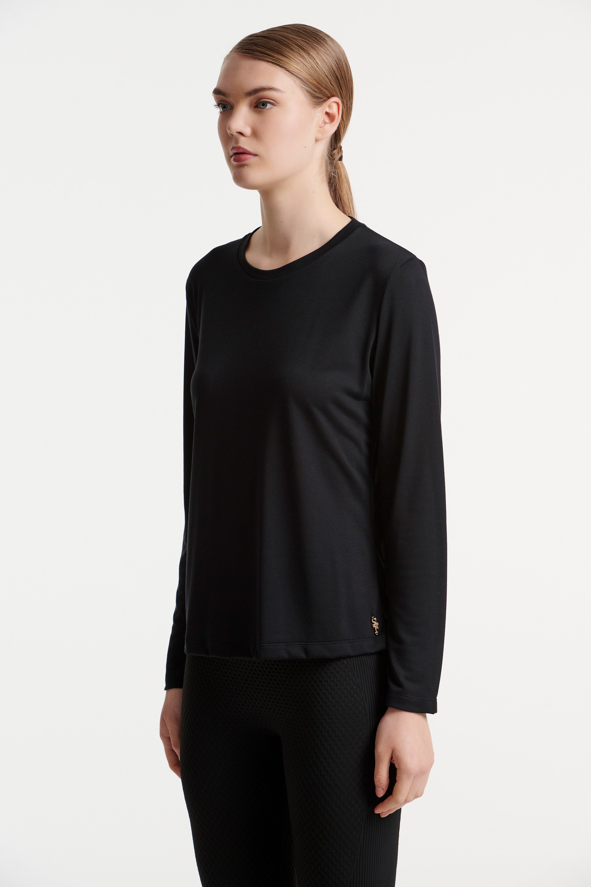 ΜΑΚΡΥΜΑΝΙΚΗ BASIC ΜΠΛΟΥΖΑ φωτογραφία