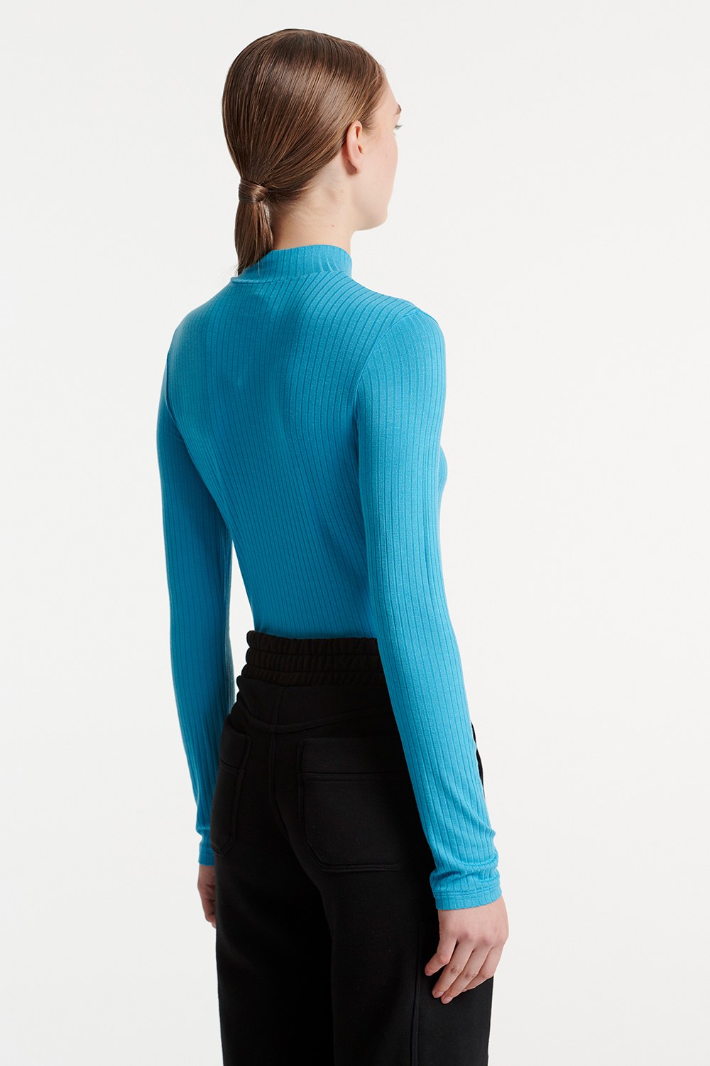 ΜΑΚΡΥΜΑΝΙΚΗ ΕΛΑΣΤΙΚΗ ΜΠΛΟΥΖΑ φωτογραφία