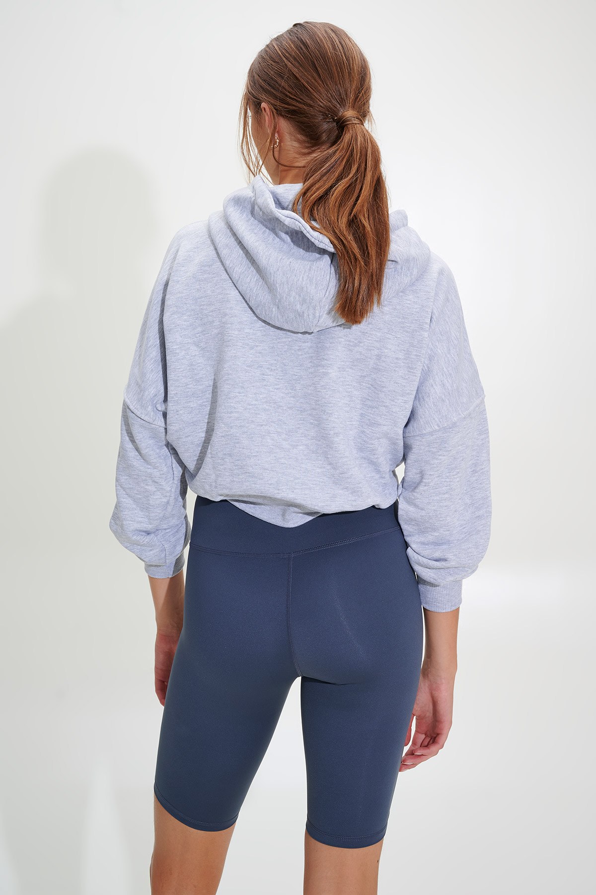 2ND SKIN ΨΗΛΟΜΕΣΟ ΚΟΝΤΟ ΚΟΛΑΝ ΣΤΥΛ ΠΟΔΗΛΑΤΙΚΟ φωτογραφία