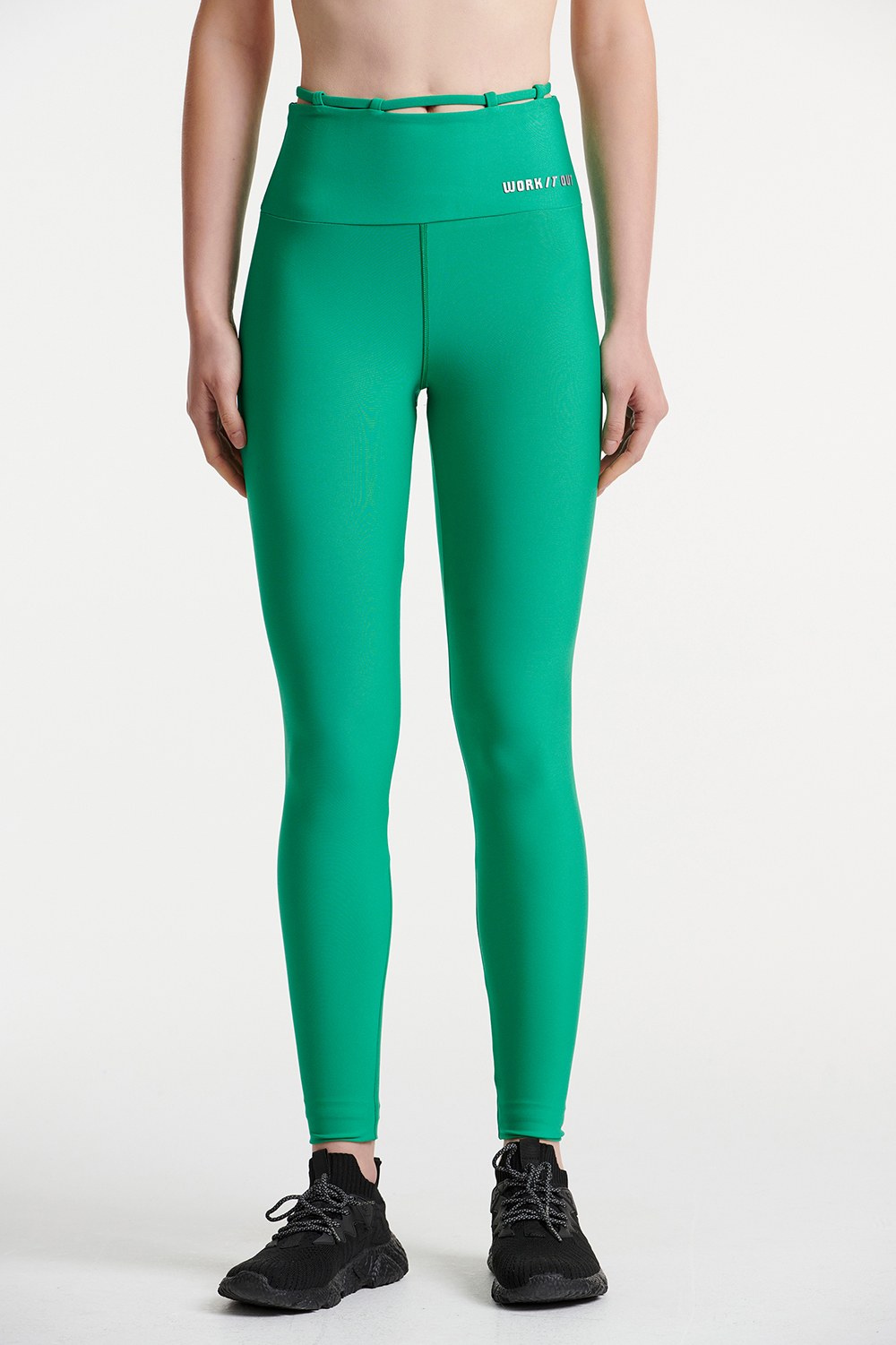 ΜΟΝΟΧΡΩΜΟ ΨΗΛΟΜΕΣΟ ΚΟΛΑΝ ΓΥΜΝΑΣΤΙΚΗΣ φωτογραφία