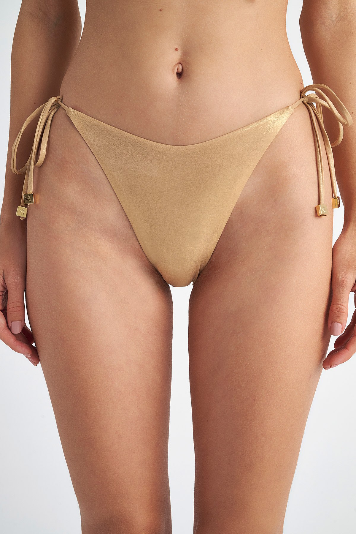 FASHION BRAZILIAN ΜΟΝΟΧΡΩΜΟ ΜΠΙΚΙΝΙ ΣΛΙΠ ΜΕ ΚΟΡΔΟΝΑΚΙΑ φωτογραφία