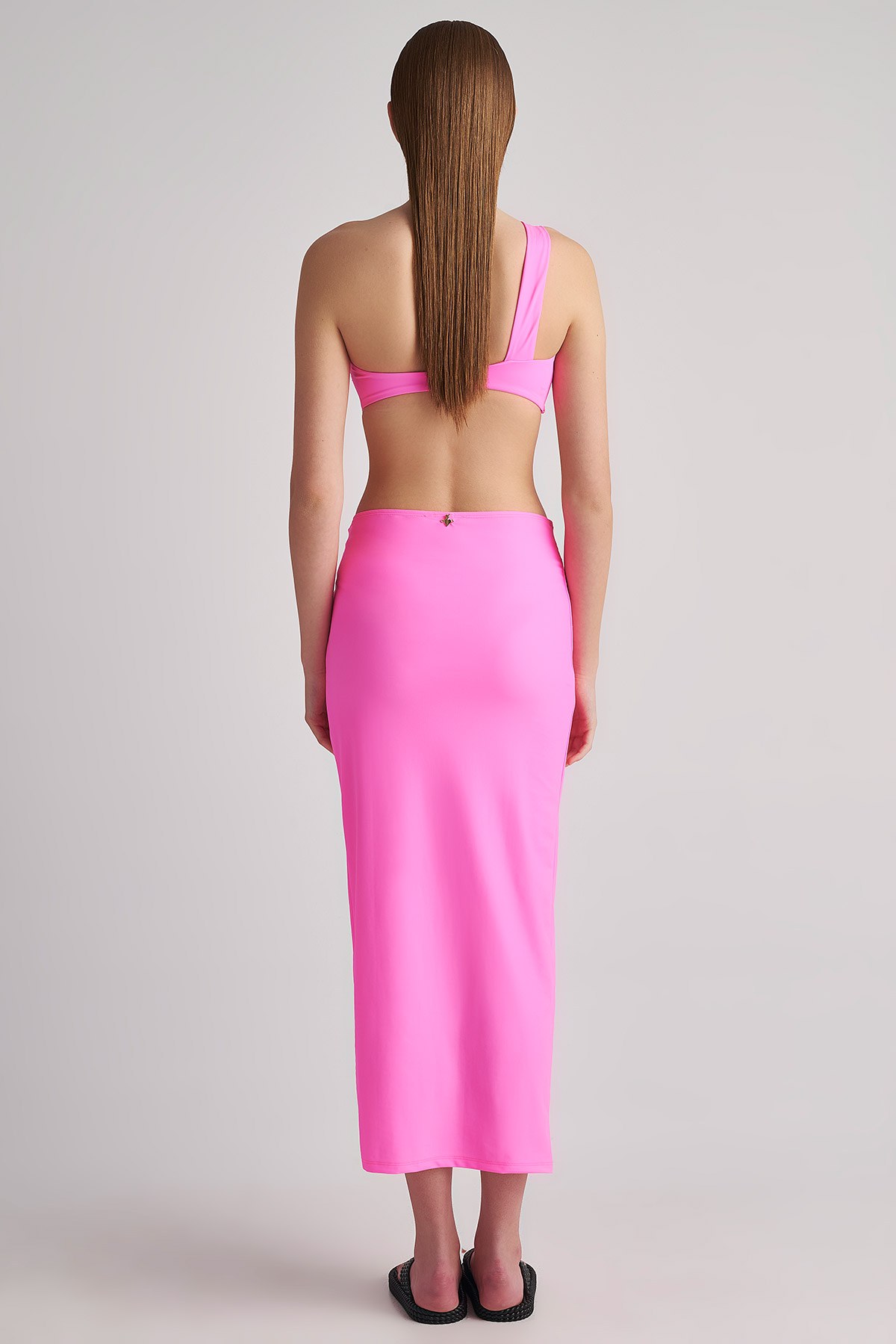 ΜΑΚΡΥ ΠΑΡΕΟ/ΦΟΥΣΤΑ ΜΕ ΔΙΑΚΟΣΜΗΤΙΚΗ ΑΛΥΣΙΔΑ φωτογραφία