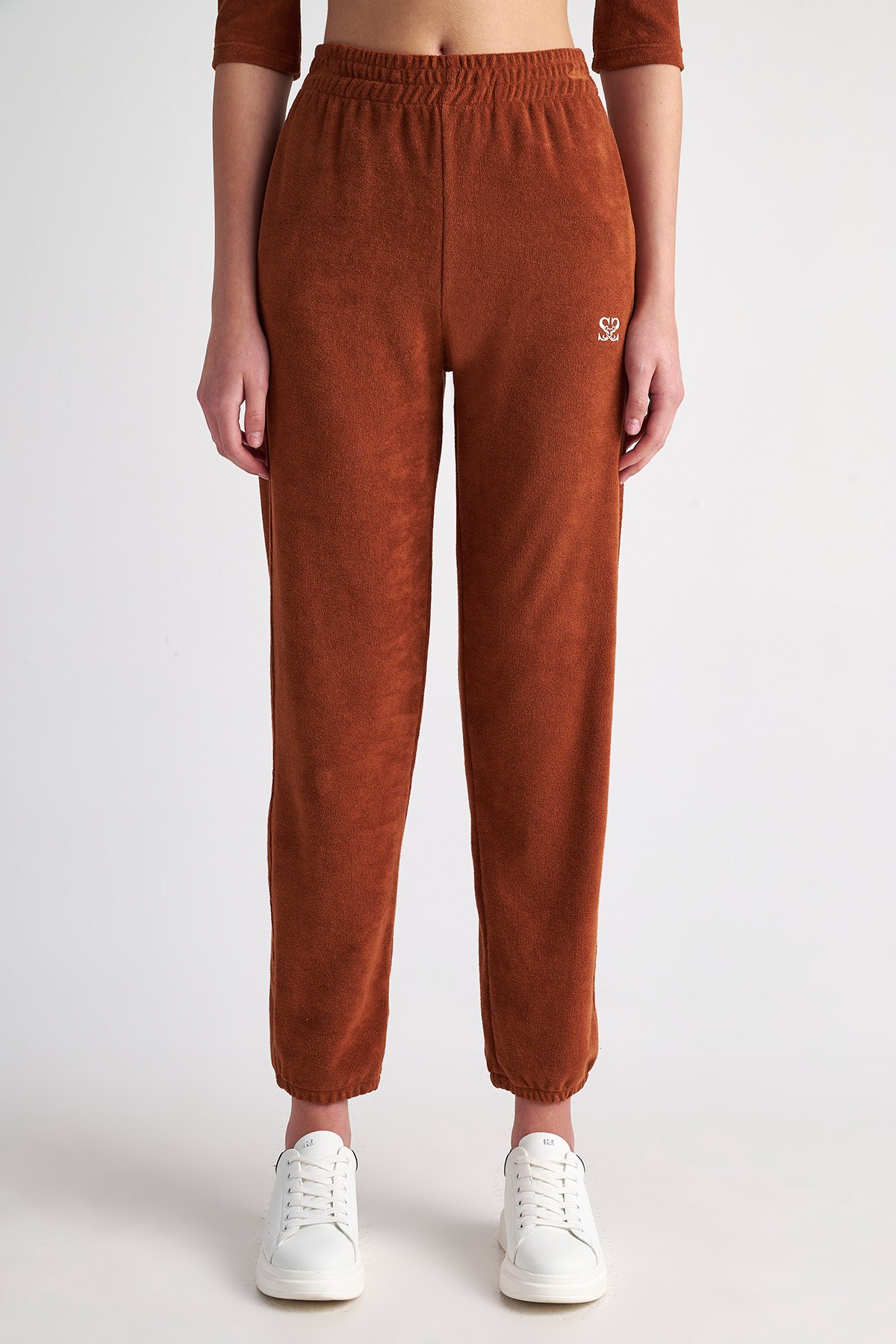 EXCLUSIVE ΠΕΤΣΕΤΕ ΠΑΝΤΕΛΟΝΙ ΜΕ ΛΑΣΤΙΧΟ ΣΤΟΝ ΑΣΤΡΑΓΑΛΟ φωτογραφία