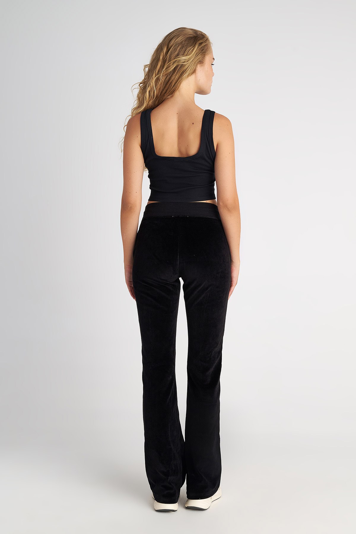 ΚΟΝΤΟ ΕΛΑΣΤΙΚΟ ΡΙΜΠ ΤΟΠ ΜΕ ΤΙΡΑΝΤΕΣ φωτογραφία