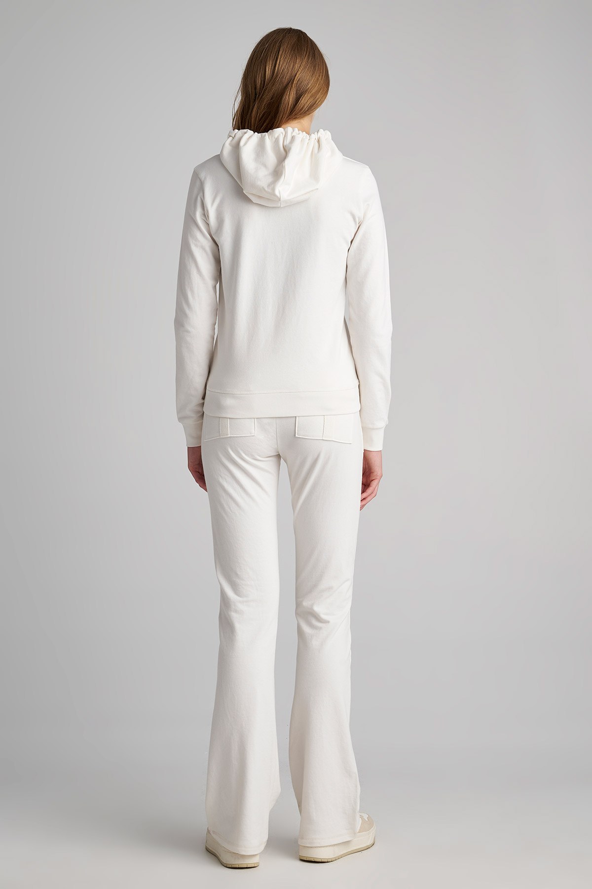 ΚΛΑΣΙΚΗ ΒΑΜΒΑΚΕΡΗ ΦΟΥΤΕΡ ΖΑΚΕΤΑ ΜΕ ΚΟΥΚΟΥΛΑ φωτογραφία