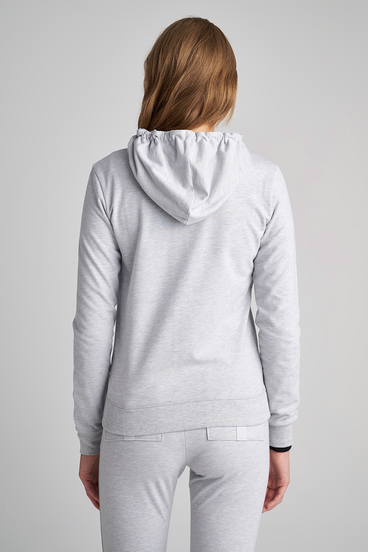 ΚΛΑΣΙΚΗ ΒΑΜΒΑΚΕΡΗ ΦΟΥΤΕΡ ΖΑΚΕΤΑ ΜΕ ΚΟΥΚΟΥΛΑ φωτογραφία