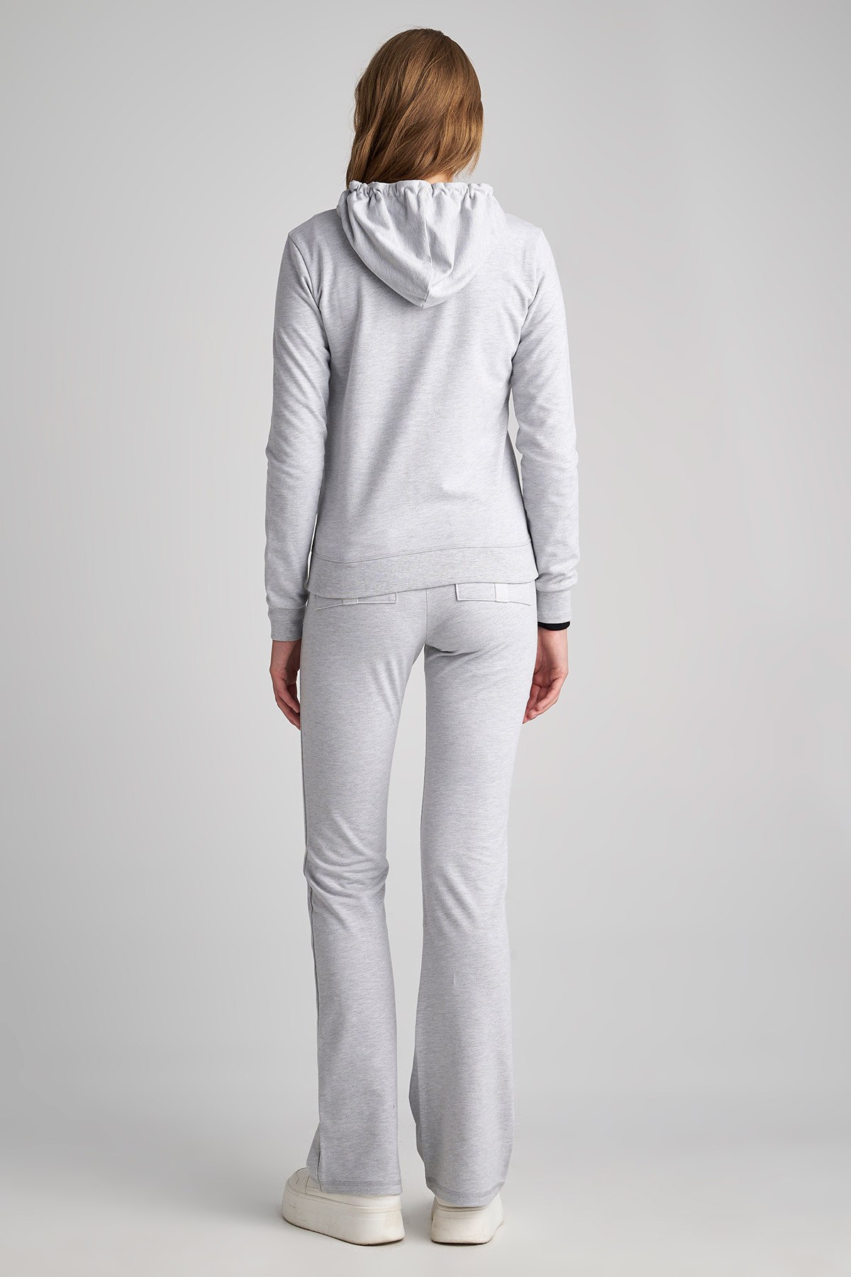 ΚΛΑΣΙΚΗ ΒΑΜΒΑΚΕΡΗ ΦΟΥΤΕΡ ΖΑΚΕΤΑ ΜΕ ΚΟΥΚΟΥΛΑ φωτογραφία