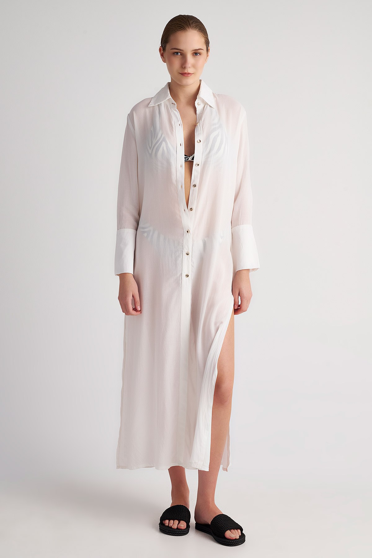 ΜΑΚΡΥΜΑΝΙΚΟ ΦΟΡΕΜΑ/ΠΟΥΚΑΜΙΣΑ ΜΕ ΚΟΥΜΠΙΑ φωτογραφία