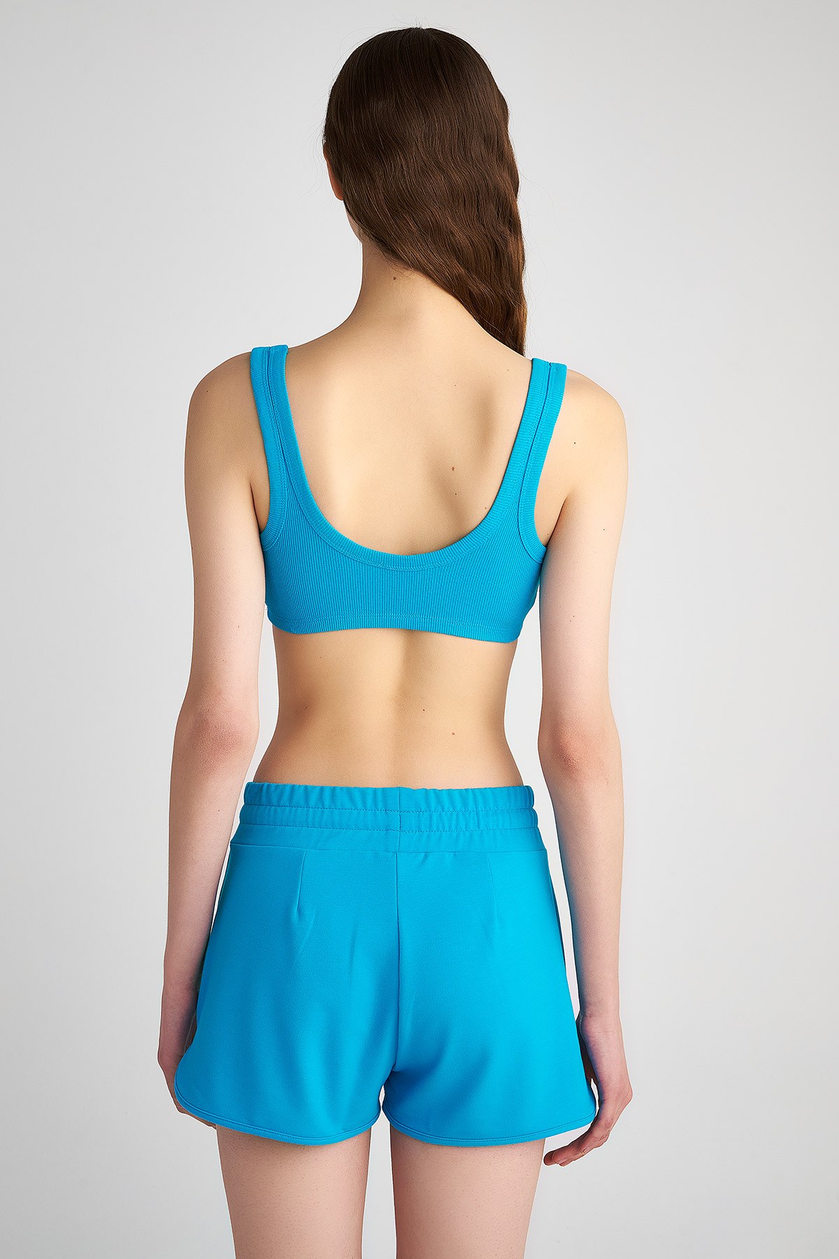 ΚΟΝΤΟ ΒΑΜΒΑΚΕΡΟ ΡΙΜΠ ΤΟΠ / ΜΠΟΥΣΤAΚΙ φωτογραφία