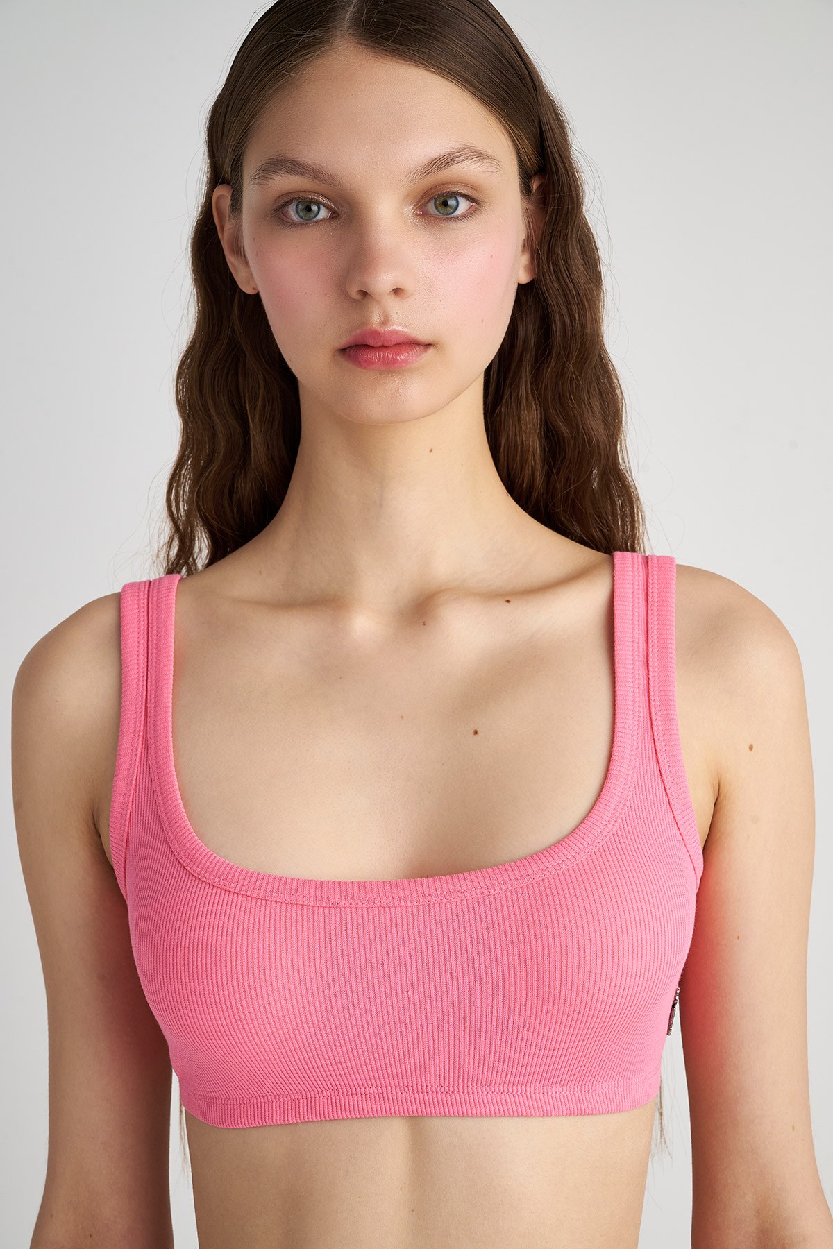 ΚΟΝΤΟ ΒΑΜΒΑΚΕΡΟ ΡΙΜΠ ΤΟΠ / ΜΠΟΥΣΤAΚΙ φωτογραφία