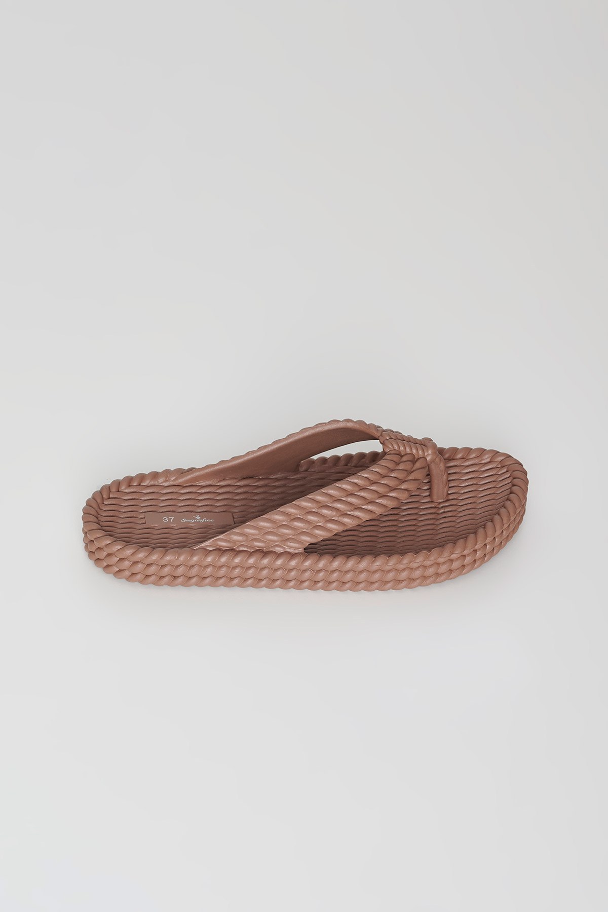 ΠΛΑΣΤΙΚΗ ΣΑΓΙΟΝΑΡΑ ΜΕ ΑΝΑΓΛΥΦΗ ΥΦΗ φωτογραφία