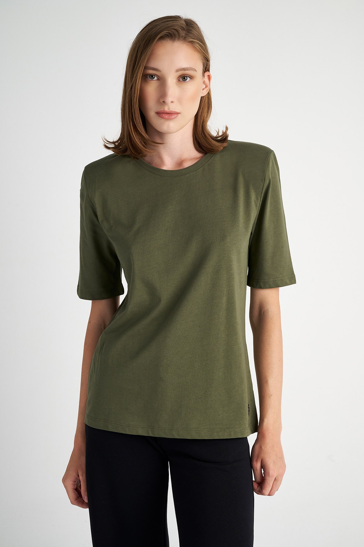 ΒΑΜΒΑΚΕΡΗ ΜΠΛΟΥΖΑ ΜΕ ΒΑΤΕΣ φωτογραφία