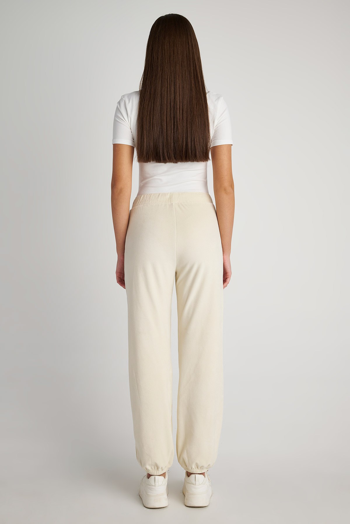 ΒΕΛΟΥΤΕ ΠΑΝΤΕΛΟΝΙ ΜΕ ΛΑΣΤΙΧΟ ΣΤΟΝ ΑΣΤΡΑΓΑΛΟ φωτογραφία