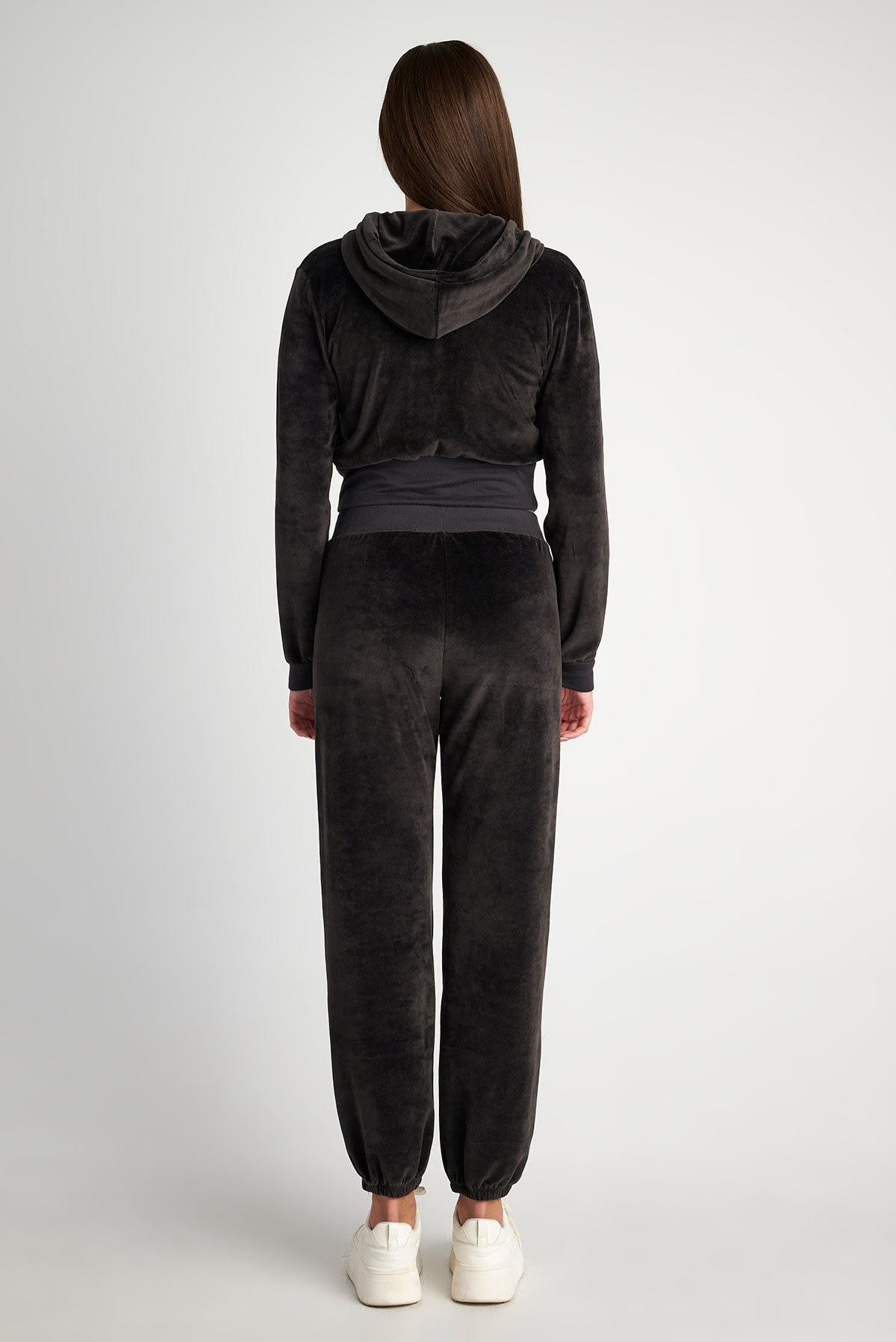 ΒΕΛΟΥΤΕ ΠΑΝΤΕΛΟΝΙ ΜΕ ΛΑΣΤΙΧΟ ΣΤΟΝ ΑΣΤΡΑΓΑΛΟ φωτογραφία