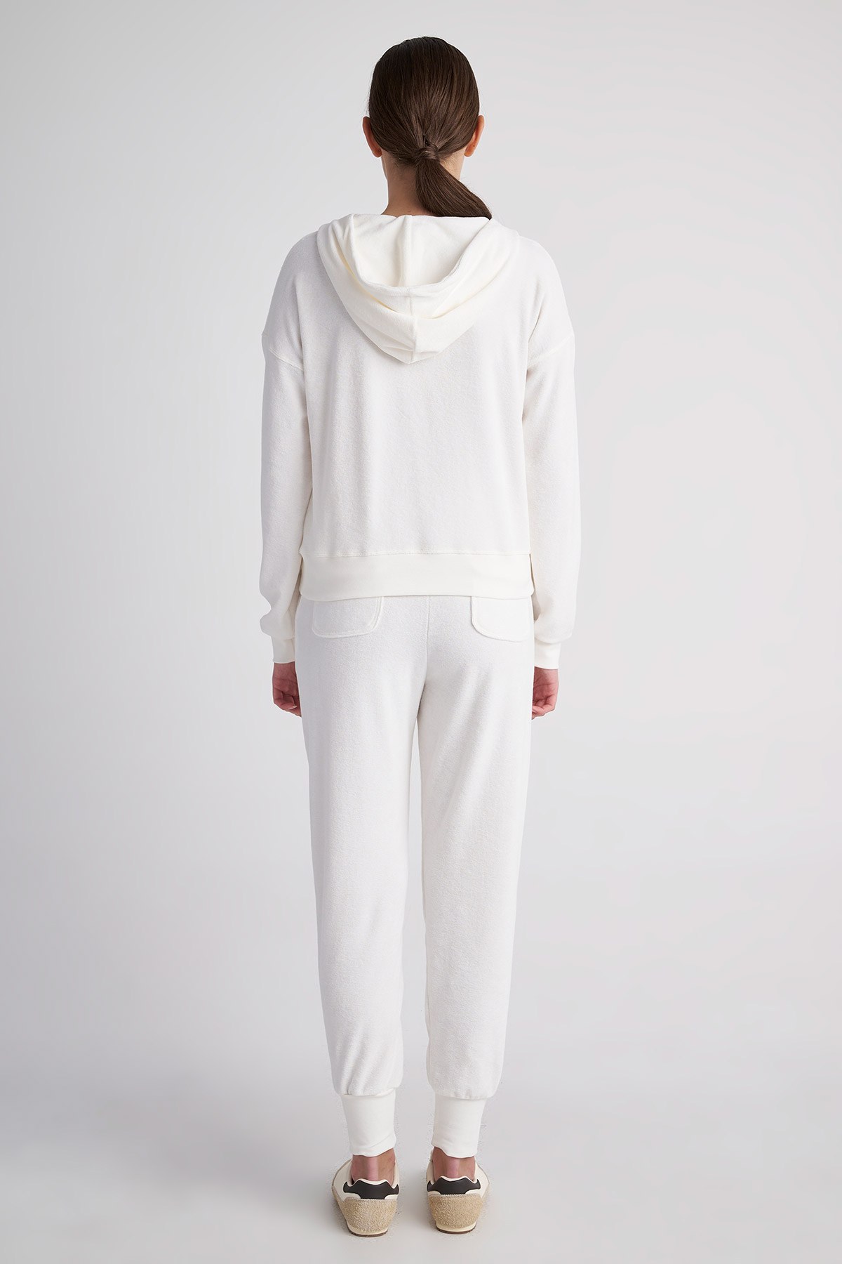 ΠΕΤΣΕΤΕ ΠΑΝΤΕΛΟΝΙ ΜΕ ΦΑΡΔΥ ΛΑΣΤΙΧΟ ΣΤΟΝ ΑΣΤΡΑΓΑΛΟ φωτογραφία