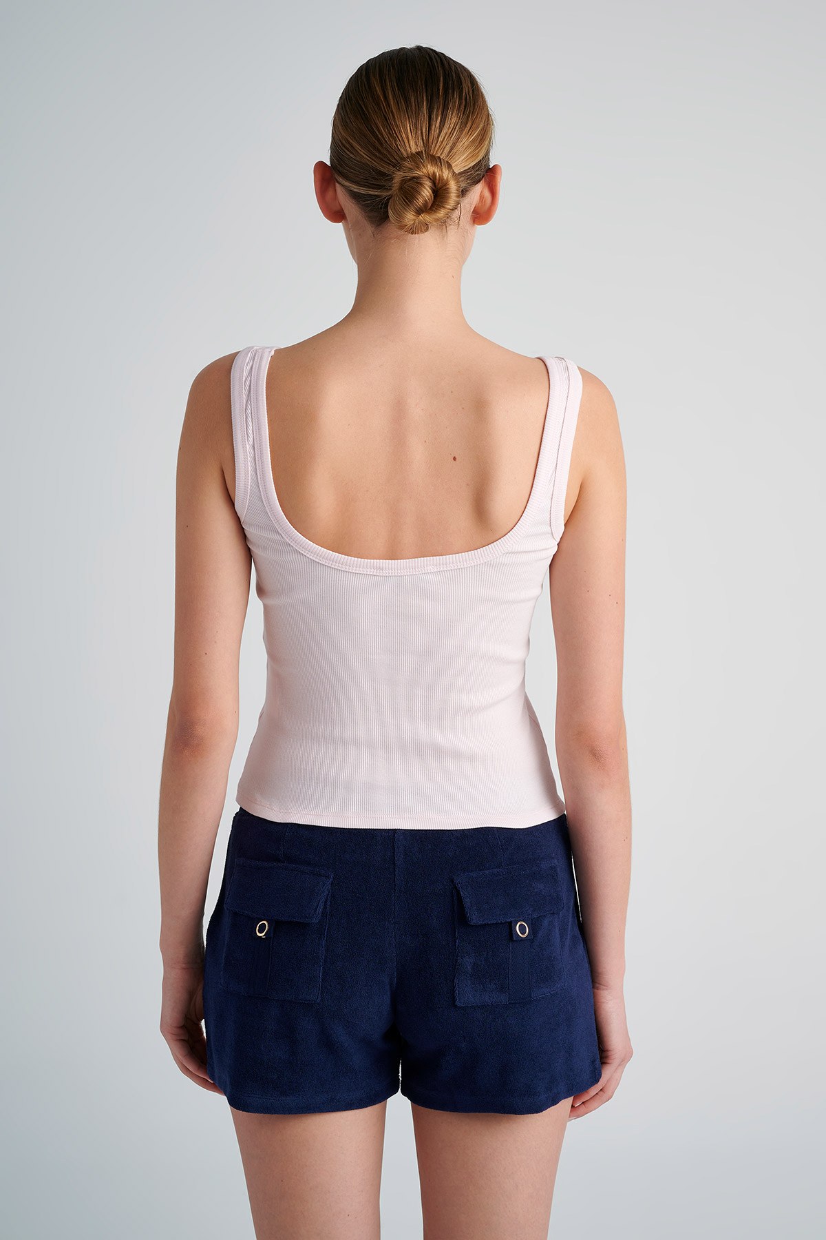 ΒΑΜΒΑΚΕΡΗ ΑΜΑΝΙΚΗ ΕΛΑΣΤΙΚΗ ΡΙΜΠ ΜΠΛΟΥΖΑ φωτογραφία