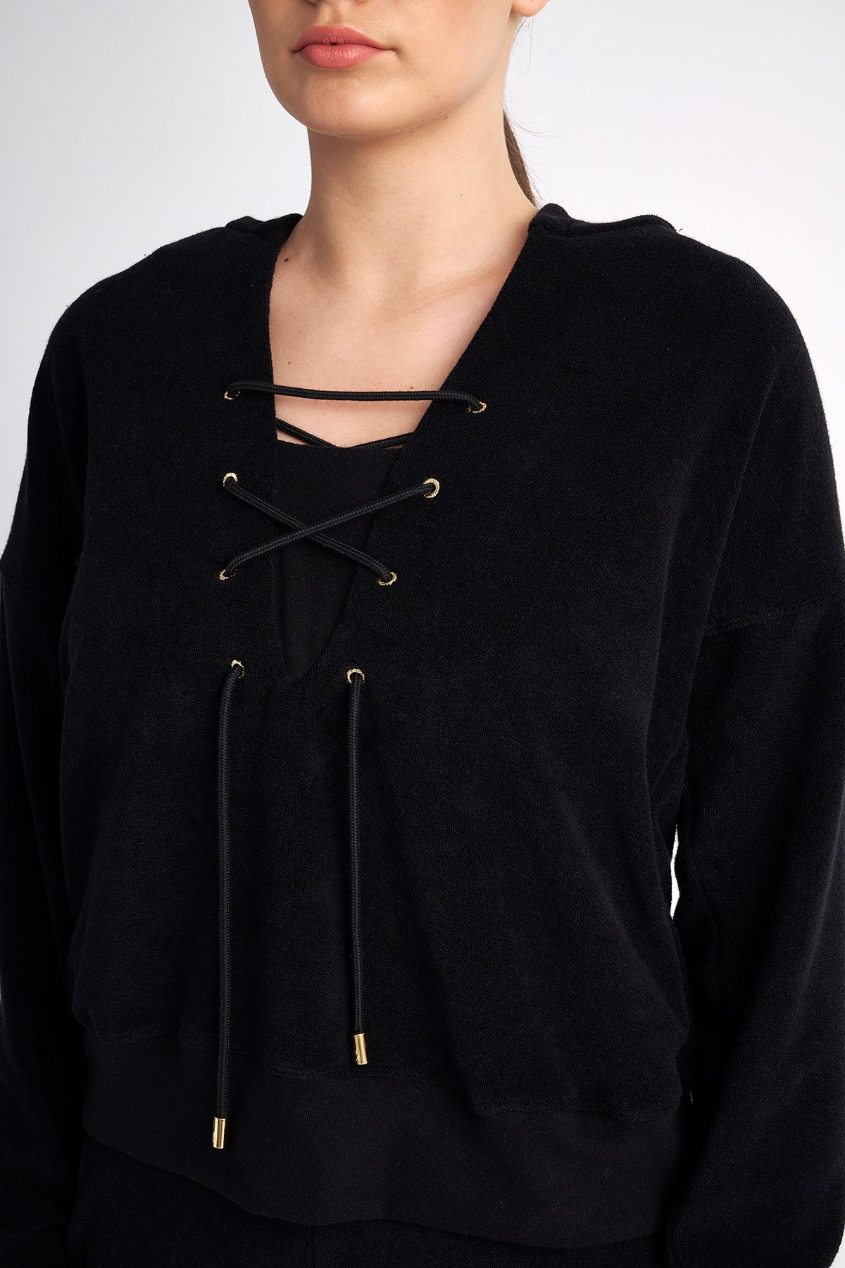 ΠΕΤΣΕΤΕ ΜΑΚΡΥΜΑΝΙΚΗ ΜΠΛΟΥΖΑ ΜΕ ΚΟΡΔΟΝΙΑ φωτογραφία