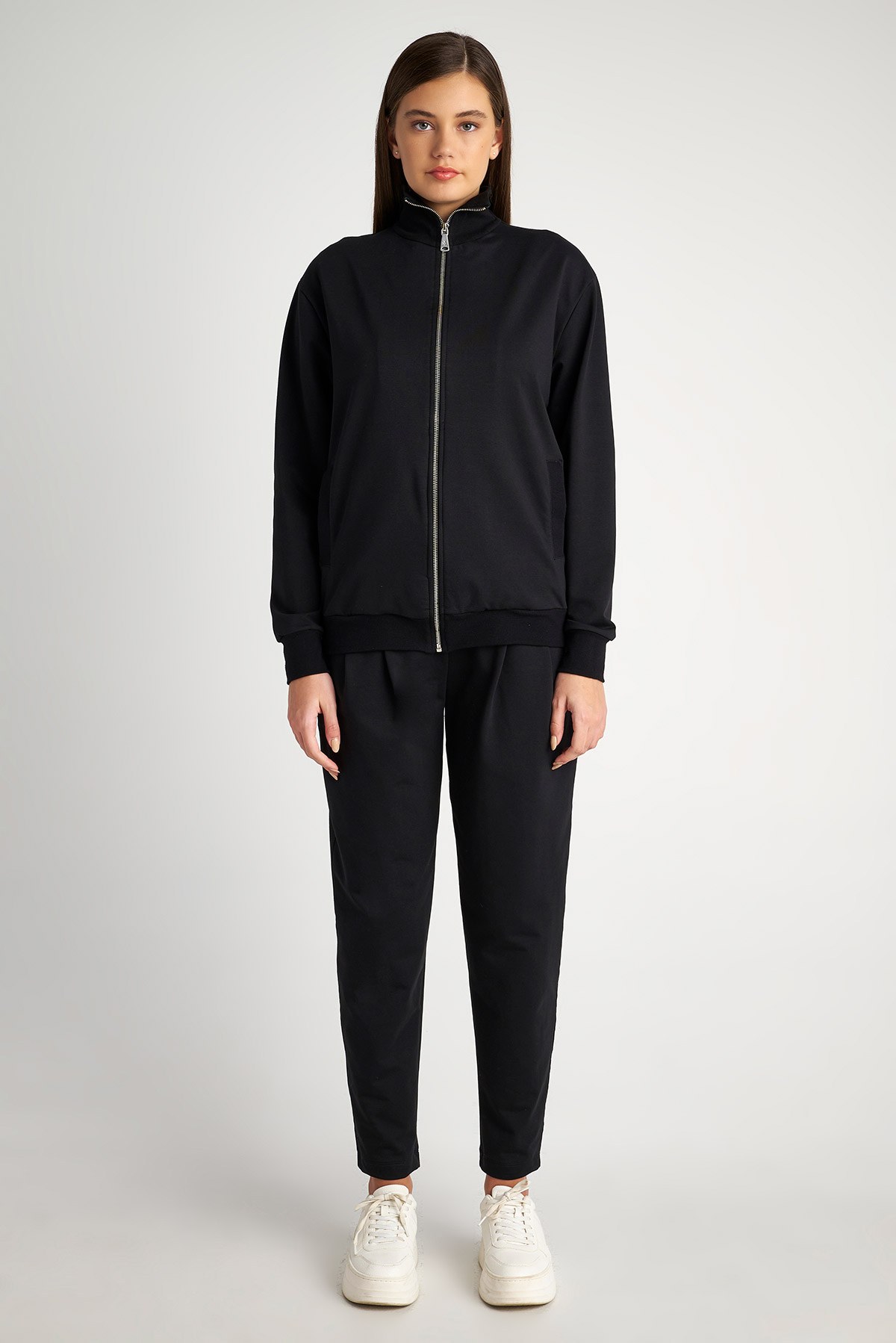 ΒΑΜΒΑΚΕΡΗ ΦΟΥΤΕΡ ΖΑΚΕΤΑ ΜΕ ΨΗΛΟ ΓΙΑΚΑ φωτογραφία