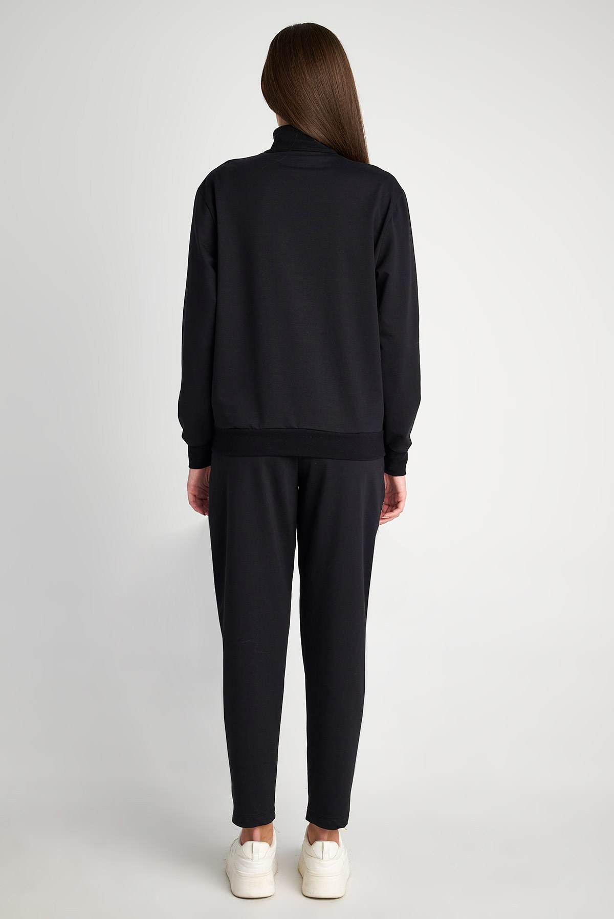 ΒΑΜΒΑΚΕΡΗ ΦΟΥΤΕΡ ΖΑΚΕΤΑ ΜΕ ΨΗΛΟ ΓΙΑΚΑ φωτογραφία