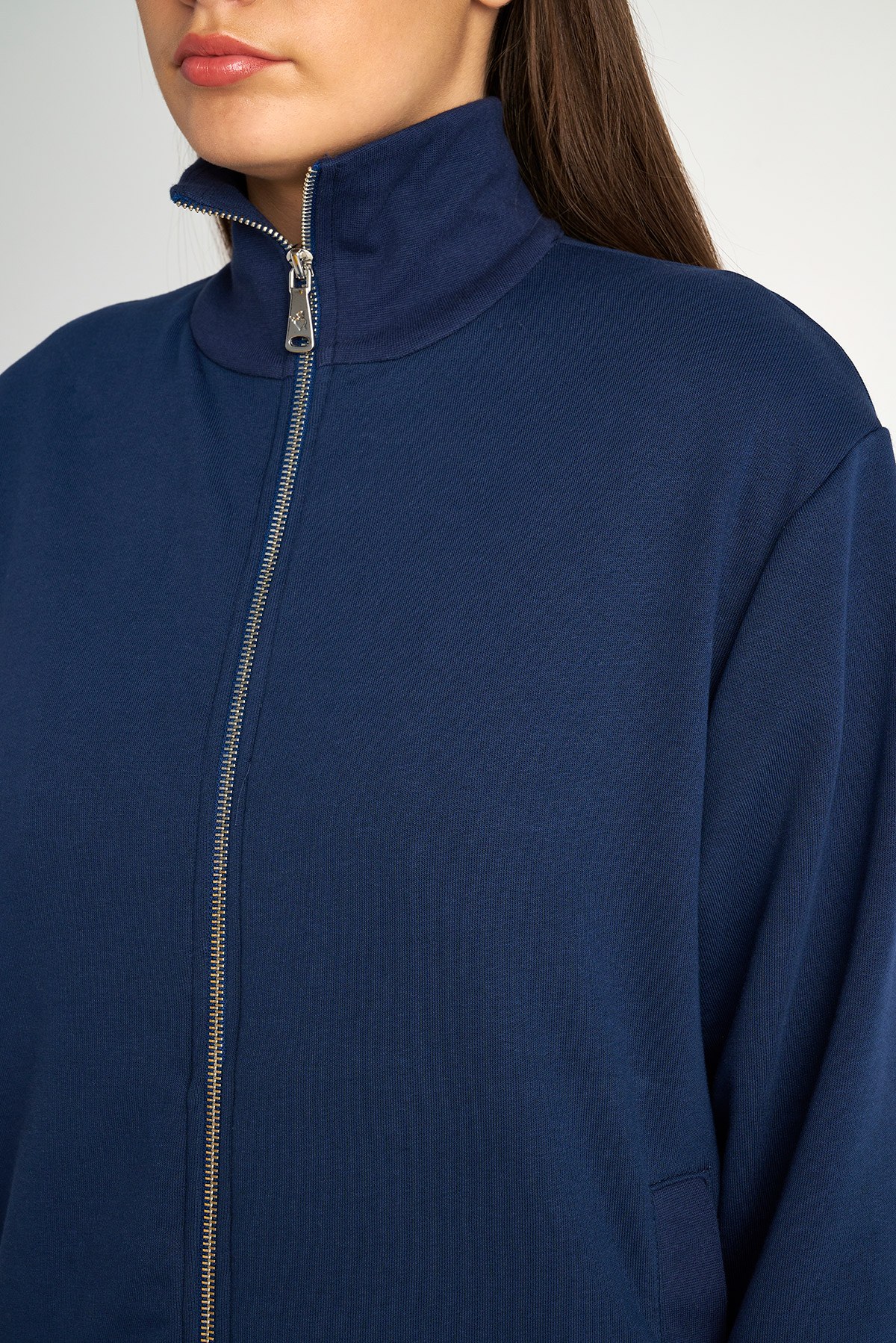 ΒΑΜΒΑΚΕΡΗ ΦΟΥΤΕΡ ΖΑΚΕΤΑ ΜΕ ΨΗΛΟ ΓΙΑΚΑ φωτογραφία