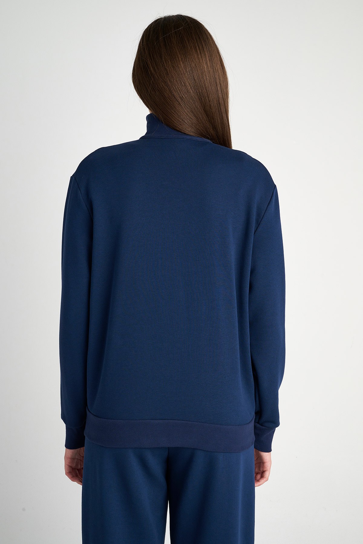 ΒΑΜΒΑΚΕΡΗ ΦΟΥΤΕΡ ΖΑΚΕΤΑ ΜΕ ΨΗΛΟ ΓΙΑΚΑ φωτογραφία