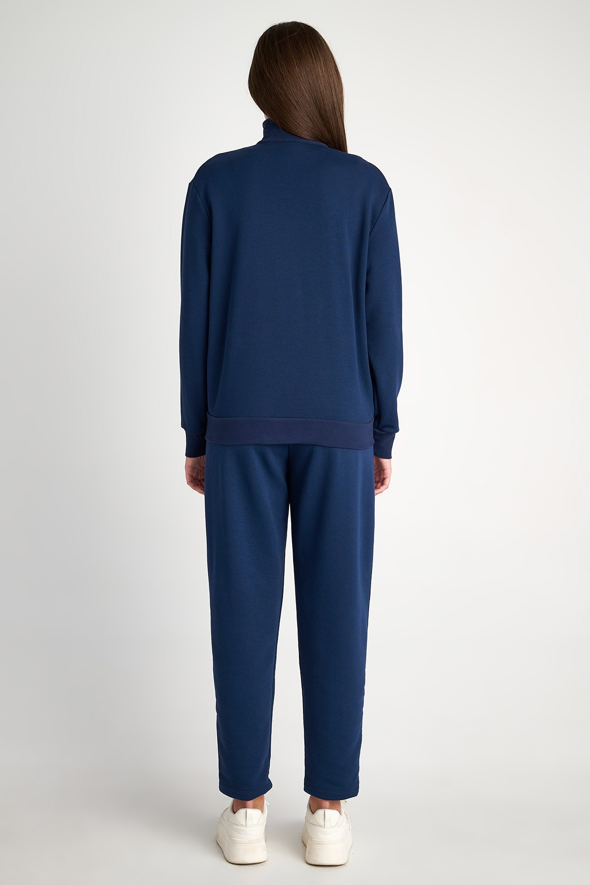 ΒΑΜΒΑΚΕΡΗ ΦΟΥΤΕΡ ΖΑΚΕΤΑ ΜΕ ΨΗΛΟ ΓΙΑΚΑ φωτογραφία