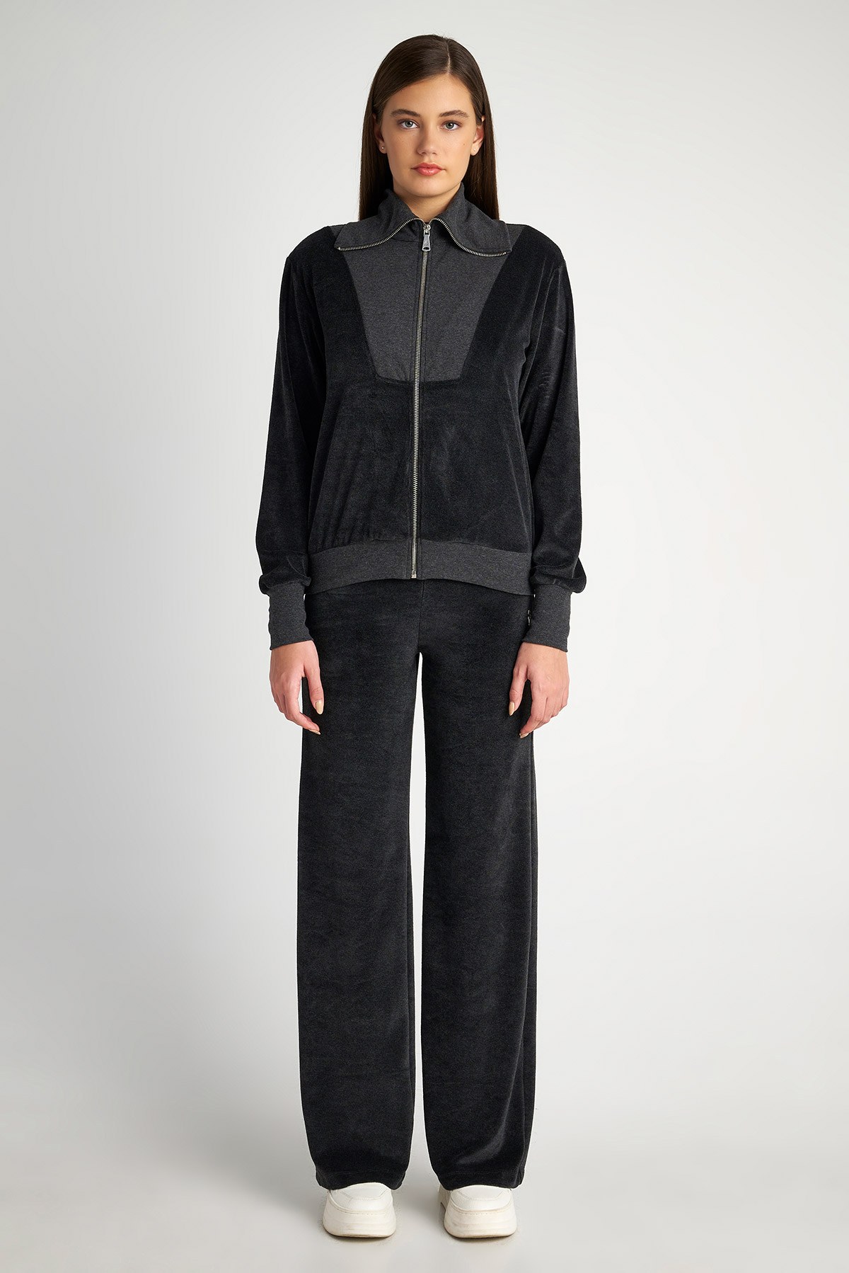 ΔΙΧΡΩΜΗ ΒΕΛΟΥΤΕ ΖΑΚΕΤΑ φωτογραφία