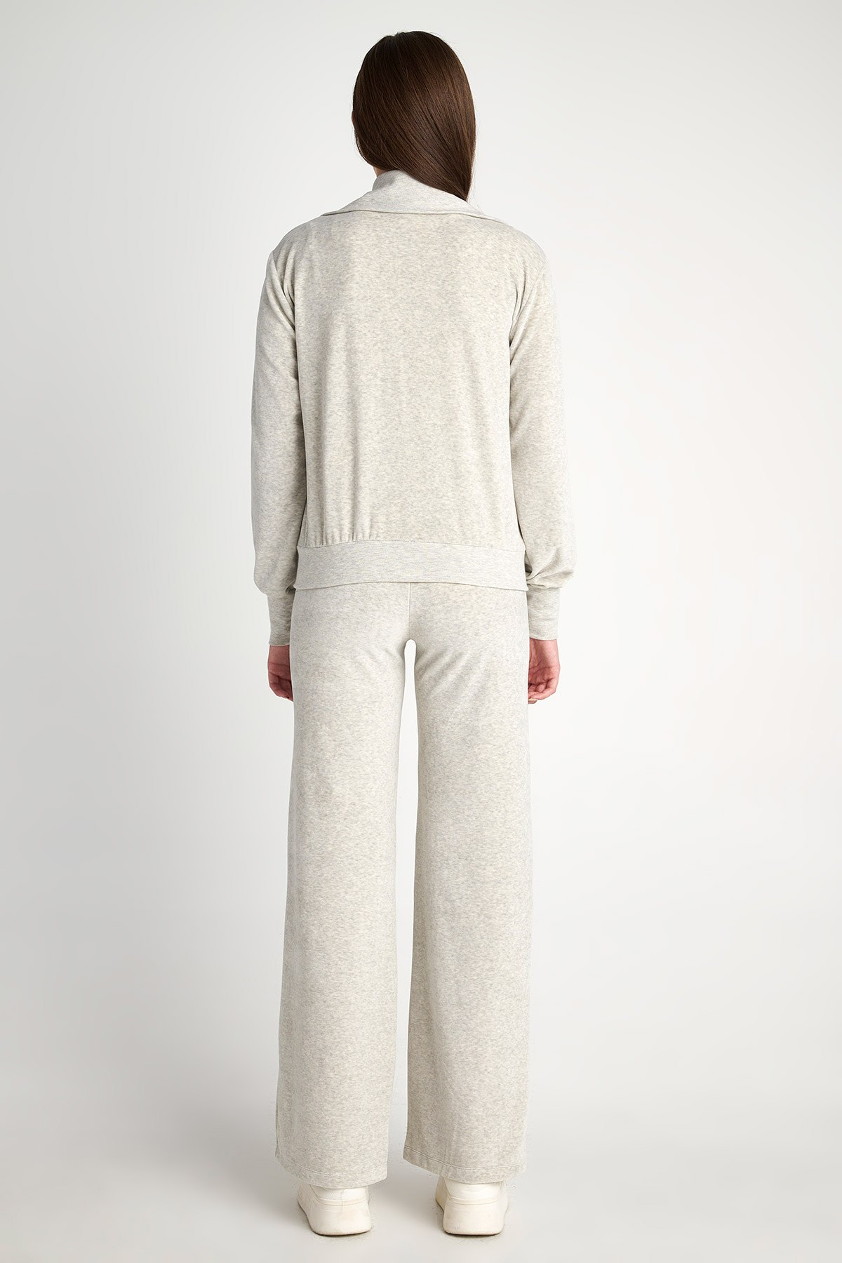 ΔΙΧΡΩΜΗ ΒΕΛΟΥΤΕ ΖΑΚΕΤΑ φωτογραφία