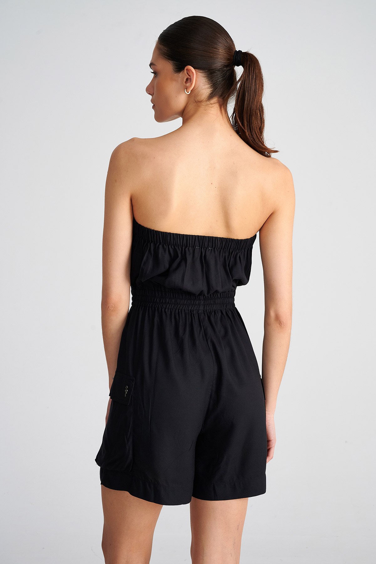 ΣΤΡΑΠΛΕΣ ΟΛΟΣΩΜΗ ΚΟΝΤΗ ΦΟΡΜΑ φωτογραφία