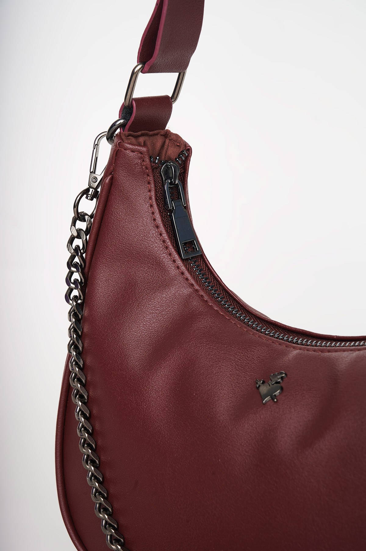 ΤΣΑΝΤΑ ΩΜΟΥ ΜΕ ΑΠΟΣΠΩΜΕΝΗ ΔΙΑΚΟΣΜΗΤΙΚΗ ΑΛΥΣΙΔΑ φωτογραφία