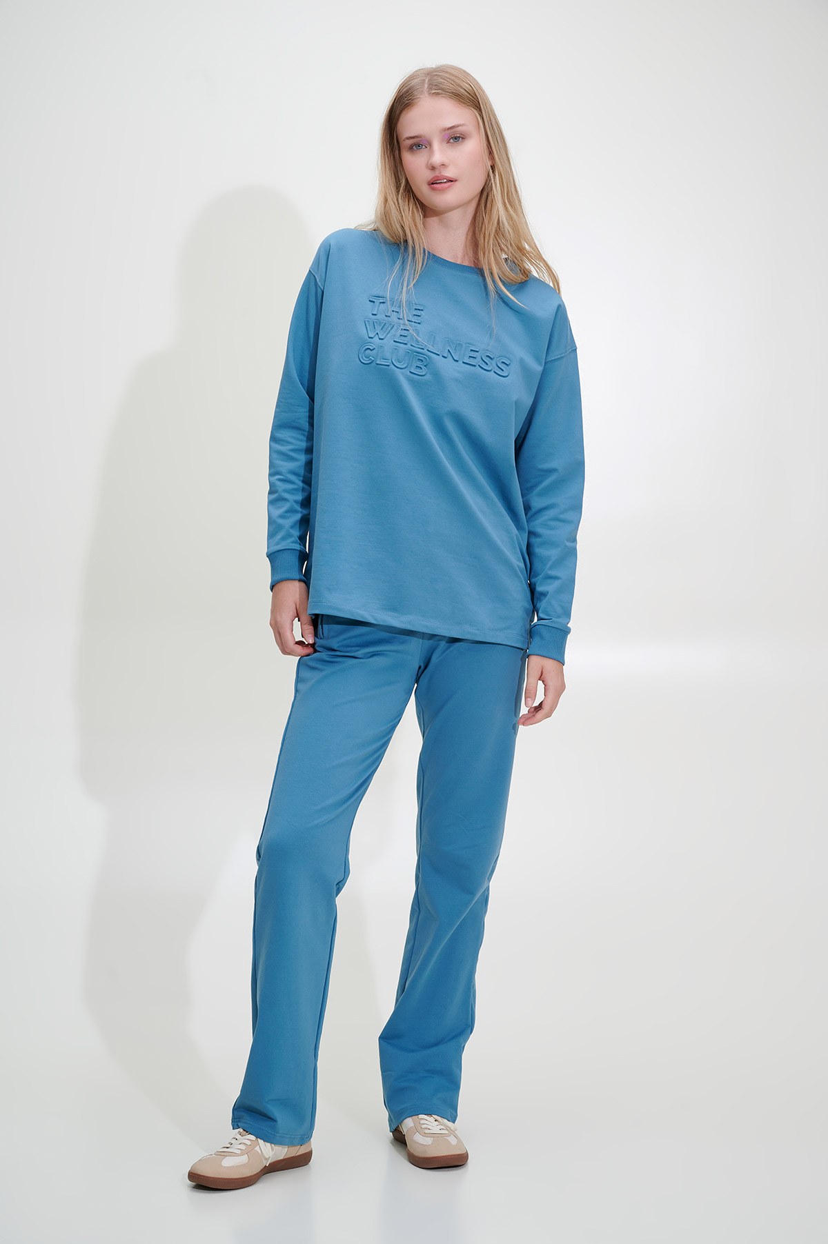 ΒΑΜΒΑΚΕΡΗ OVERSIZED ΦΟΥΤΕΡ ΜΠΛΟΥΖΑ ΜΕ ΑΝΑΓΛΥΦΟ ΤΥΠΩΜΑ φωτογραφία