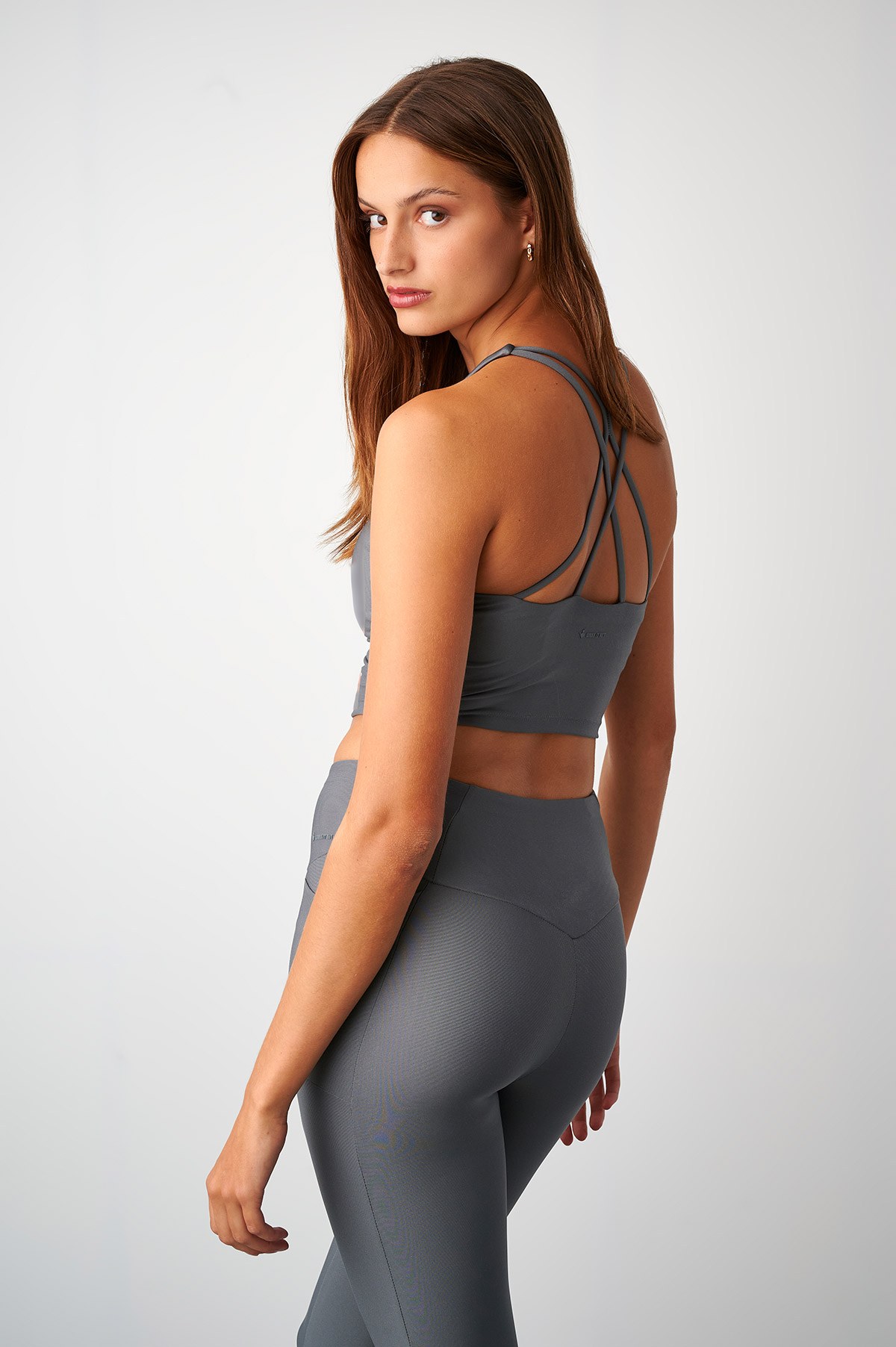 ΑΘΛΗΤΙΚΟ ΚΟΝΤΟ ΤΟΠ ΜΕ ΧΙΑΣΤΙ ΤΙΡΑΝΤΕΣ φωτογραφία