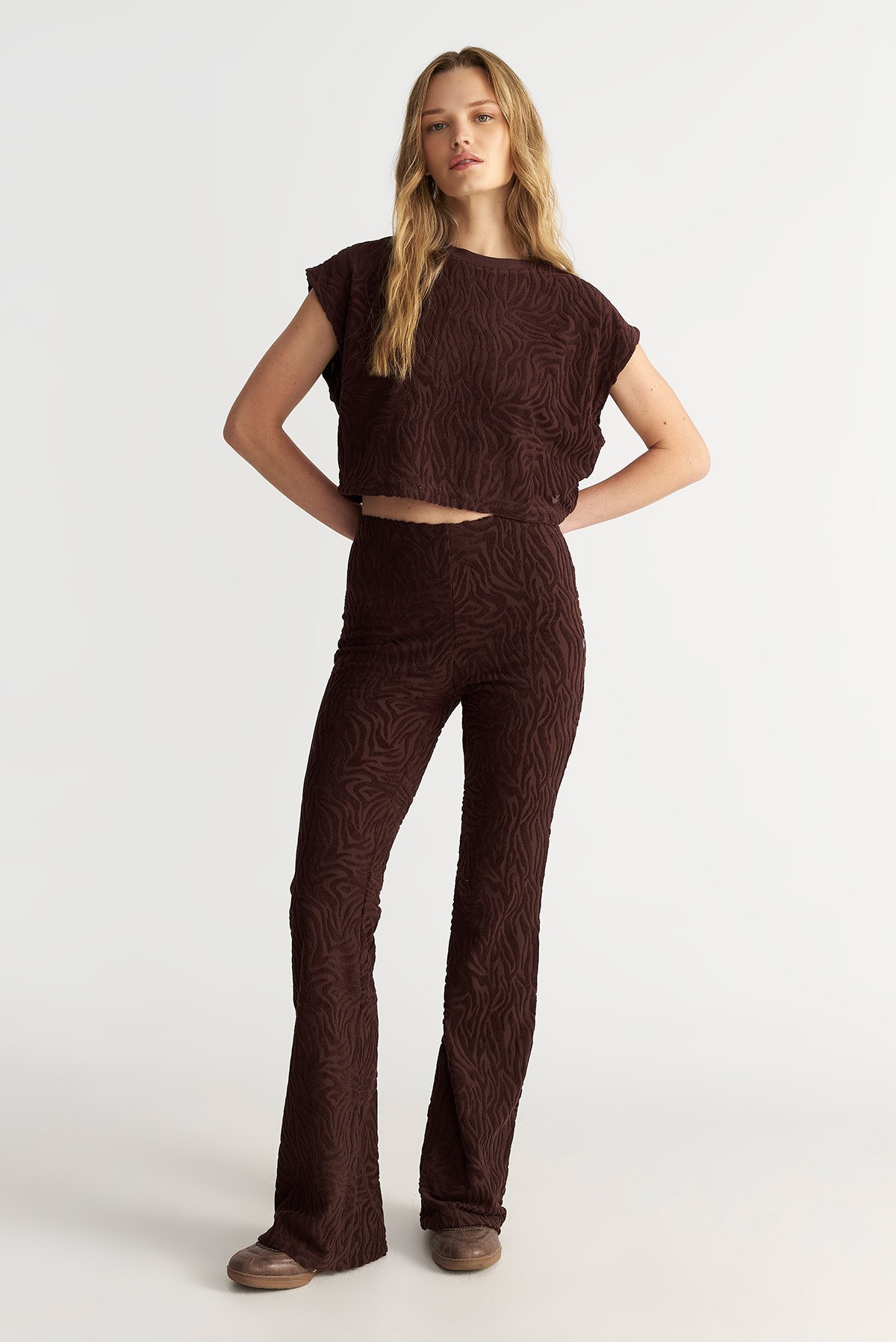 FLARED ΠΕΤΣΕΤΕ ΠΑΝΤΕΛΟΝΙ ΜΕ ΑΝΑΓΛΥΦΑ ΣΧΕΔΙΑ