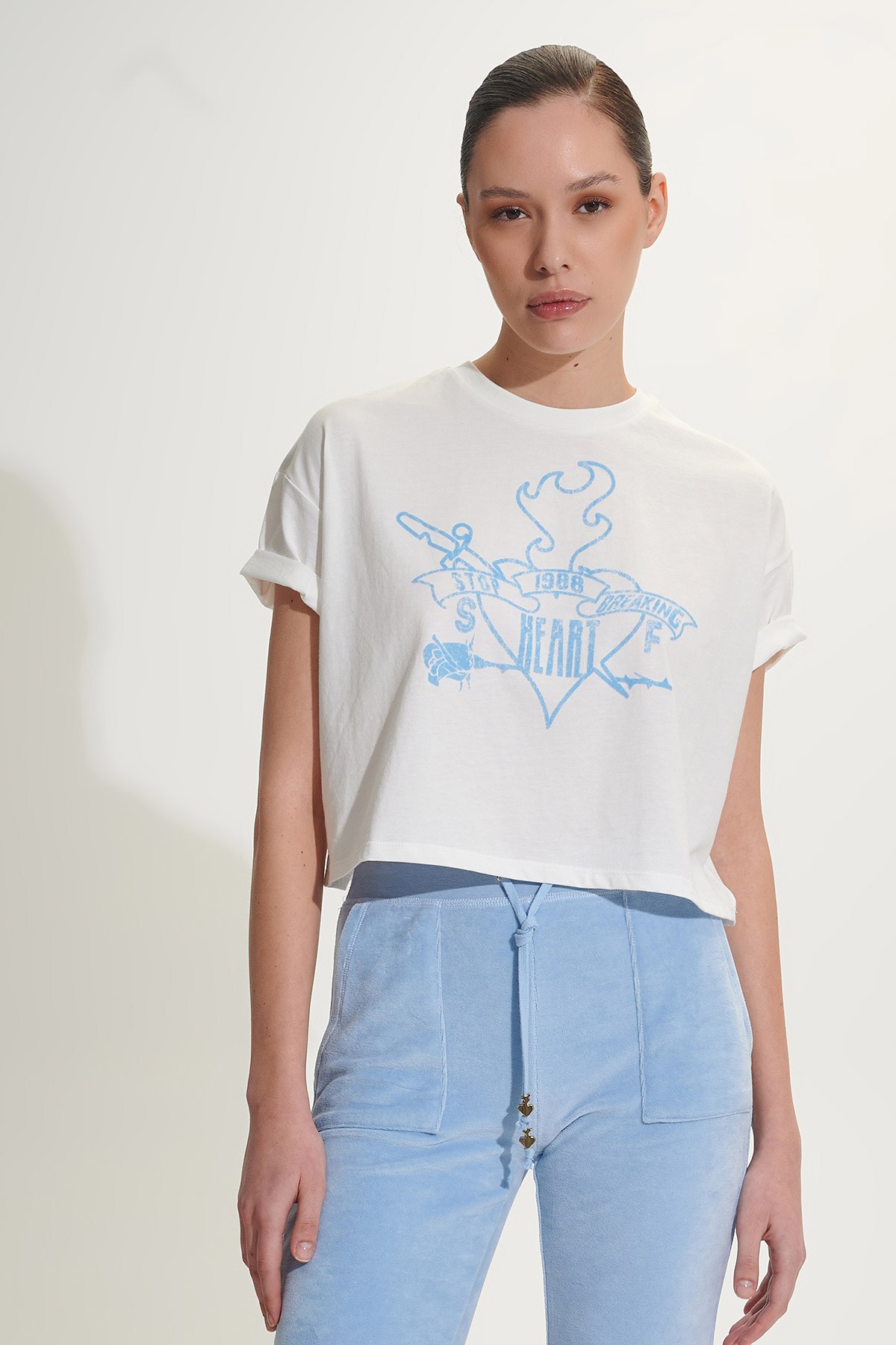 ΚΟΝΤΟΜΑΝΙΚΗ ΜΠΛΟΥΖΑ ΑΠΟ ΟΡΓΑΝΙΚΟ ΒΑΜΒΑΚΙ ΜΕ ΤΥΠΩΜΑ