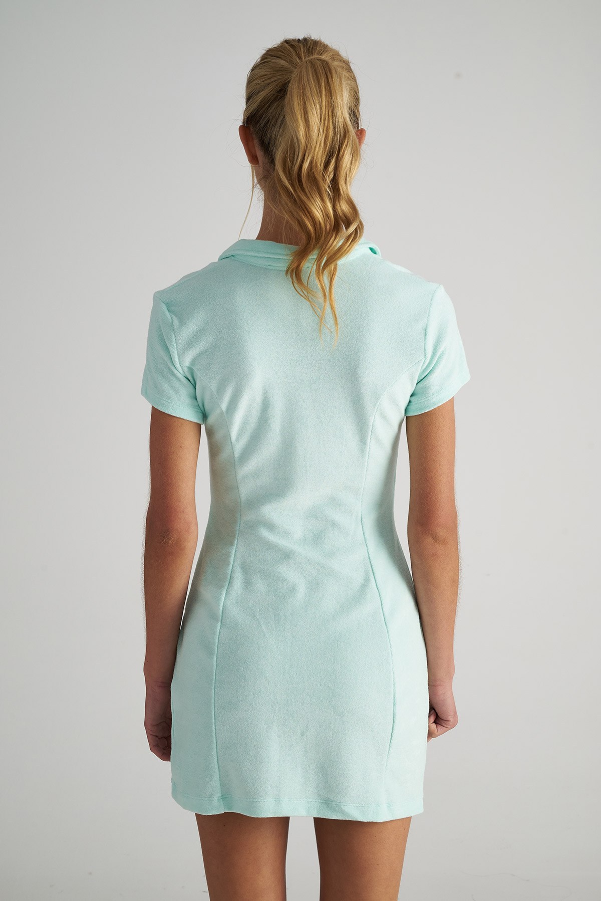 ΠΕΤΣΕΤΕ ΚΟΝΤΟ ΦΟΡΕΜΑ ΜΕ ΦΕΡΜΟΥΑΡ φωτογραφία