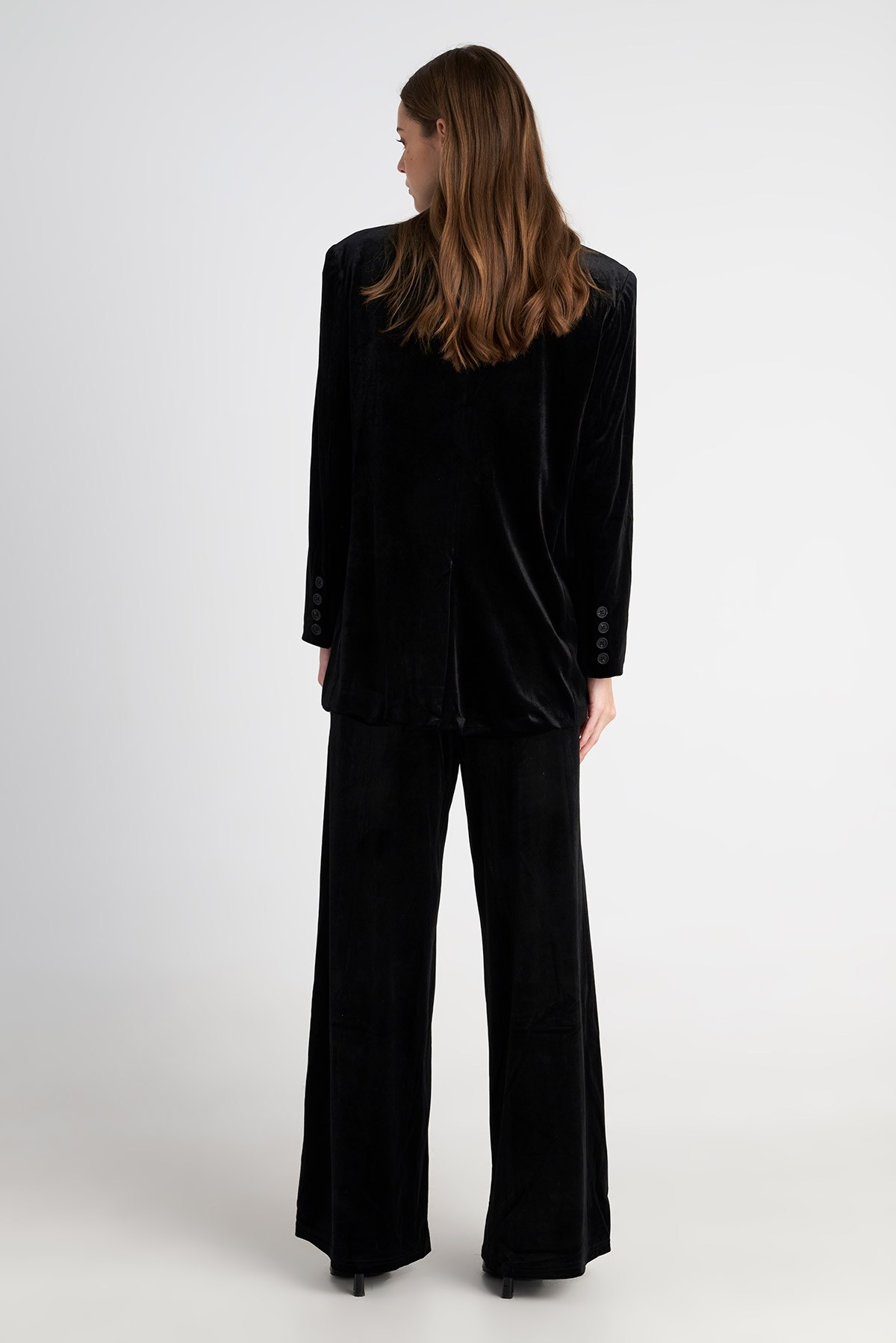 WIDE LEG ΒΕΛΟΥΤΕ ΠΑΝΤΕΛΟΝΙ ΜΕ ΜΕΣΑΙΑ ΜΕΣΗ φωτογραφία