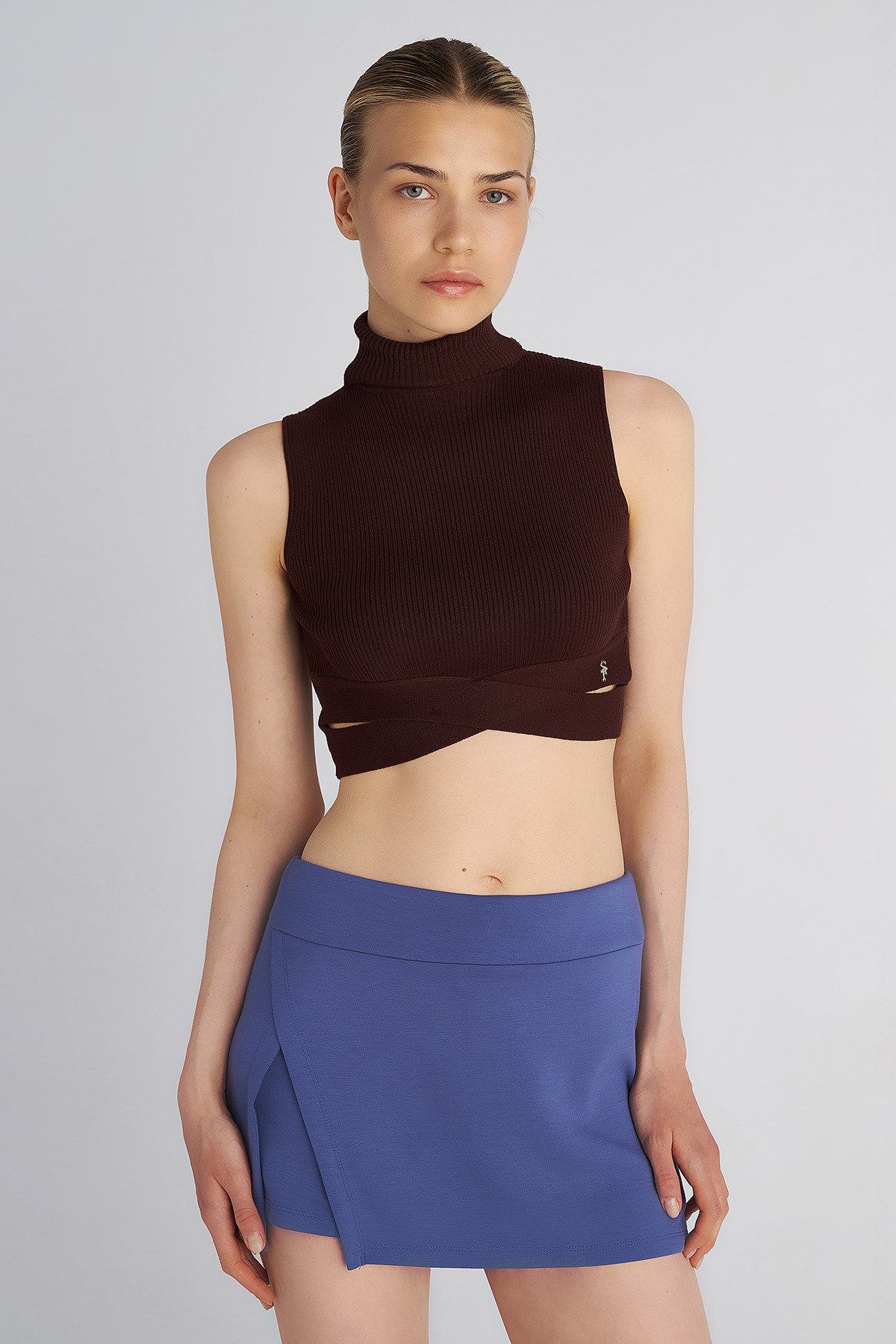 ΠΛΕΚΤΗ ΑΜΑΝΙΚΗ ΜΠΛΟΥΖΑ ΜΕ ΖΙΒΑΓΚΟ φωτογραφία