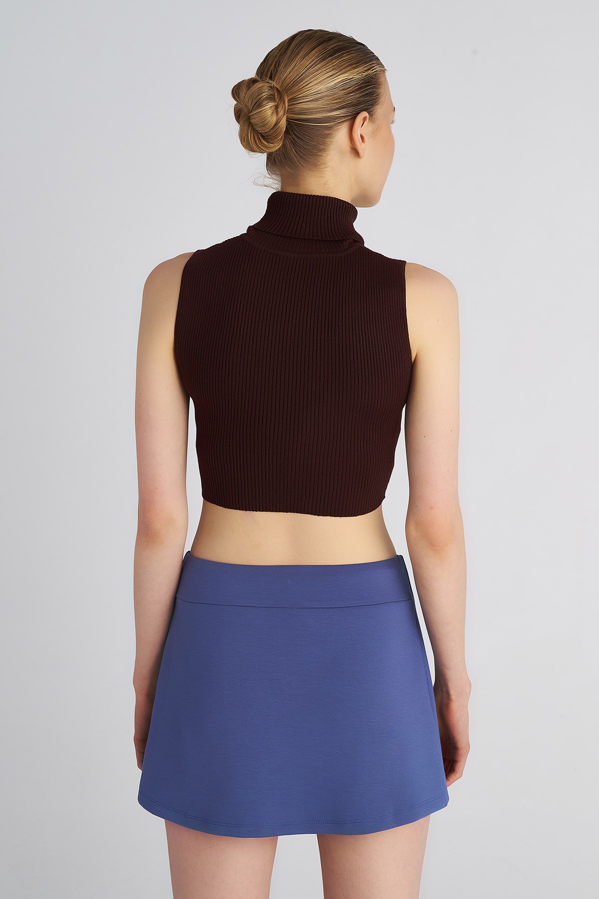 ΠΛΕΚΤΗ ΑΜΑΝΙΚΗ ΜΠΛΟΥΖΑ ΜΕ ΖΙΒΑΓΚΟ φωτογραφία