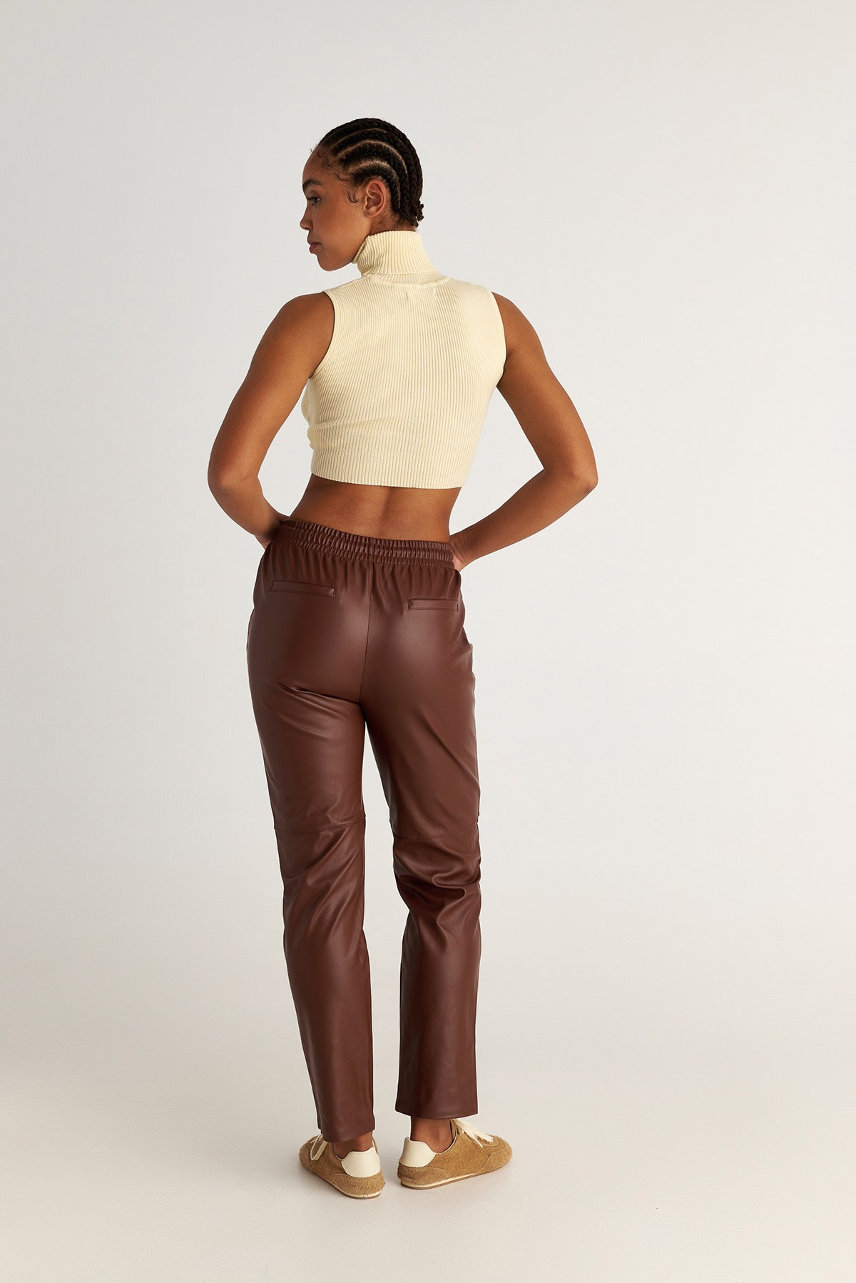 ΠΛΕΚΤΗ ΑΜΑΝΙΚΗ ΜΠΛΟΥΖΑ ΜΕ ΖΙΒΑΓΚΟ φωτογραφία