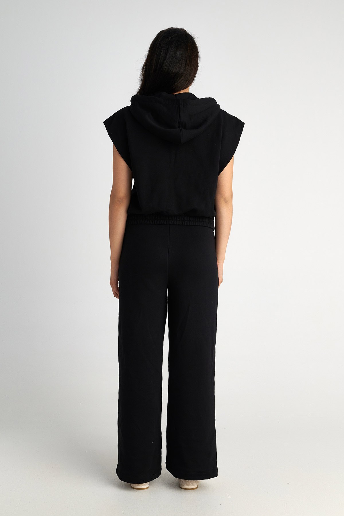 ΒΑΜΒΑΚΕΡΗ ΚΟΝΤΟΜΑΝΙΚΗ ΖΑΚΕΤΑ ΜΕ ΚΟΥΚΟΥΛΑ φωτογραφία