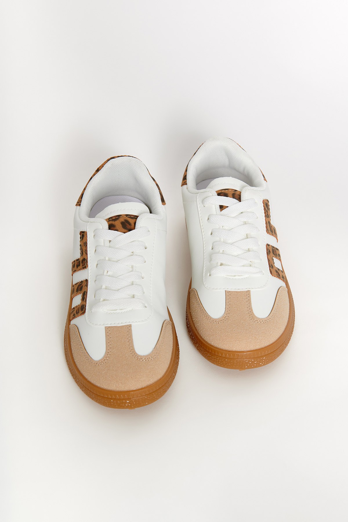 SNEAKERS ΜΕ ANIMAL PRINT ΛΕΠΤΟΜΕΡΕΙΕΣ φωτογραφία