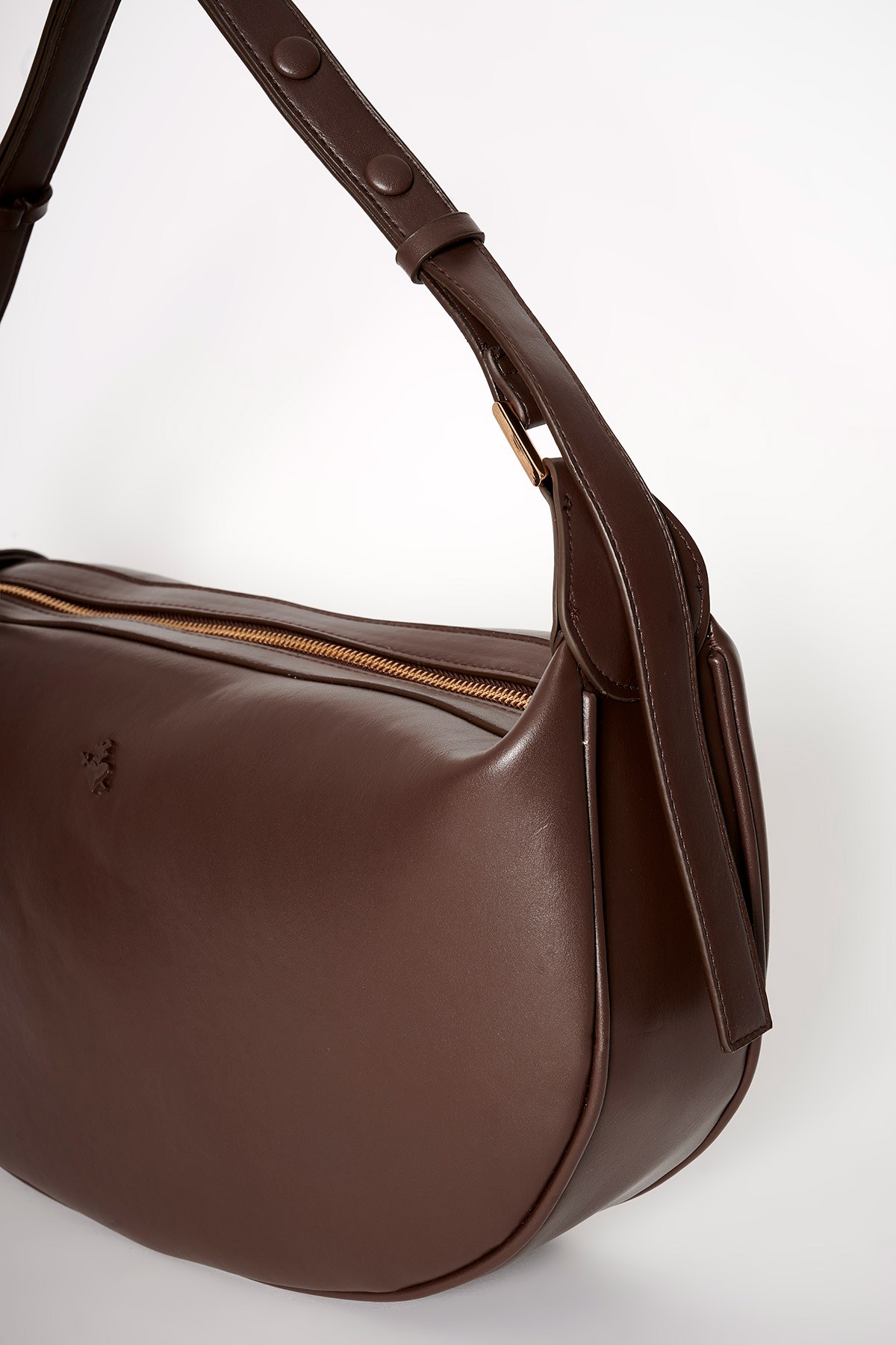 ΤΣΑΝΤΑ ΩΜΟΥ ΜΕ ΡΥΘΜΙΖΟΜΕΝΟ ΛΟΥΡΙ φωτογραφία