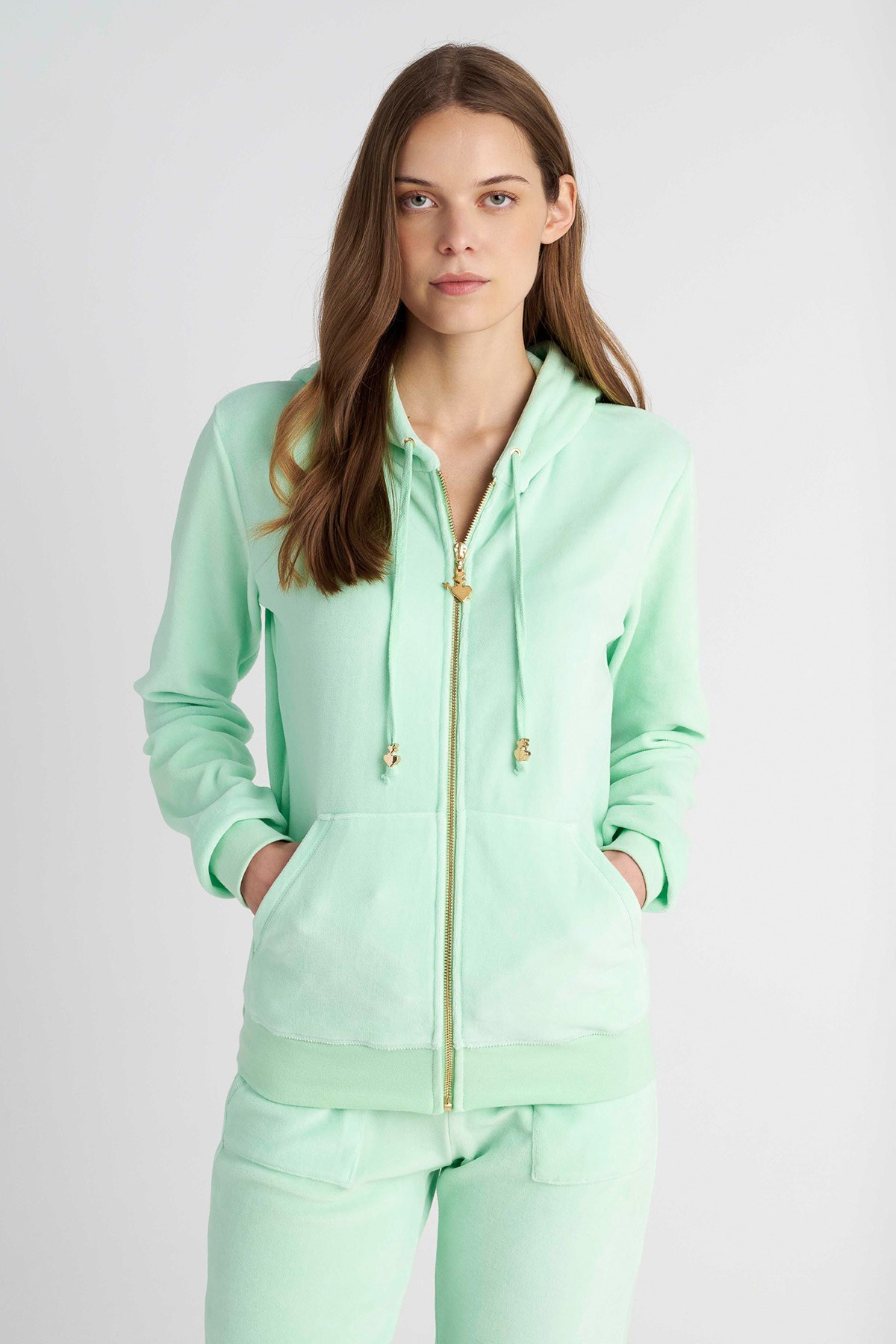 ΚΛΑΣΙΚΗ ΒΕΛΟΥΤΕ ΖΑΚΕΤΑ ΜΕ ΚΟΥΚΟΥΛΑ