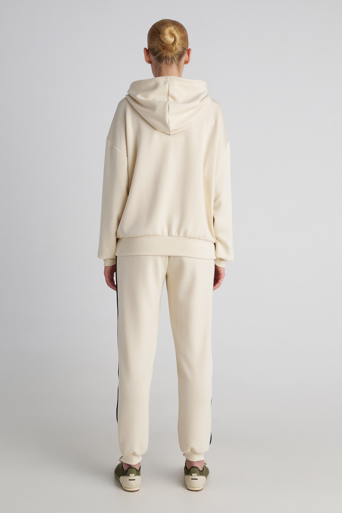 SOFT LIGHT TOUCH ΖΑΚΕΤΑ ΜΕ ΚΟΥΚΟΥΛΑ φωτογραφία