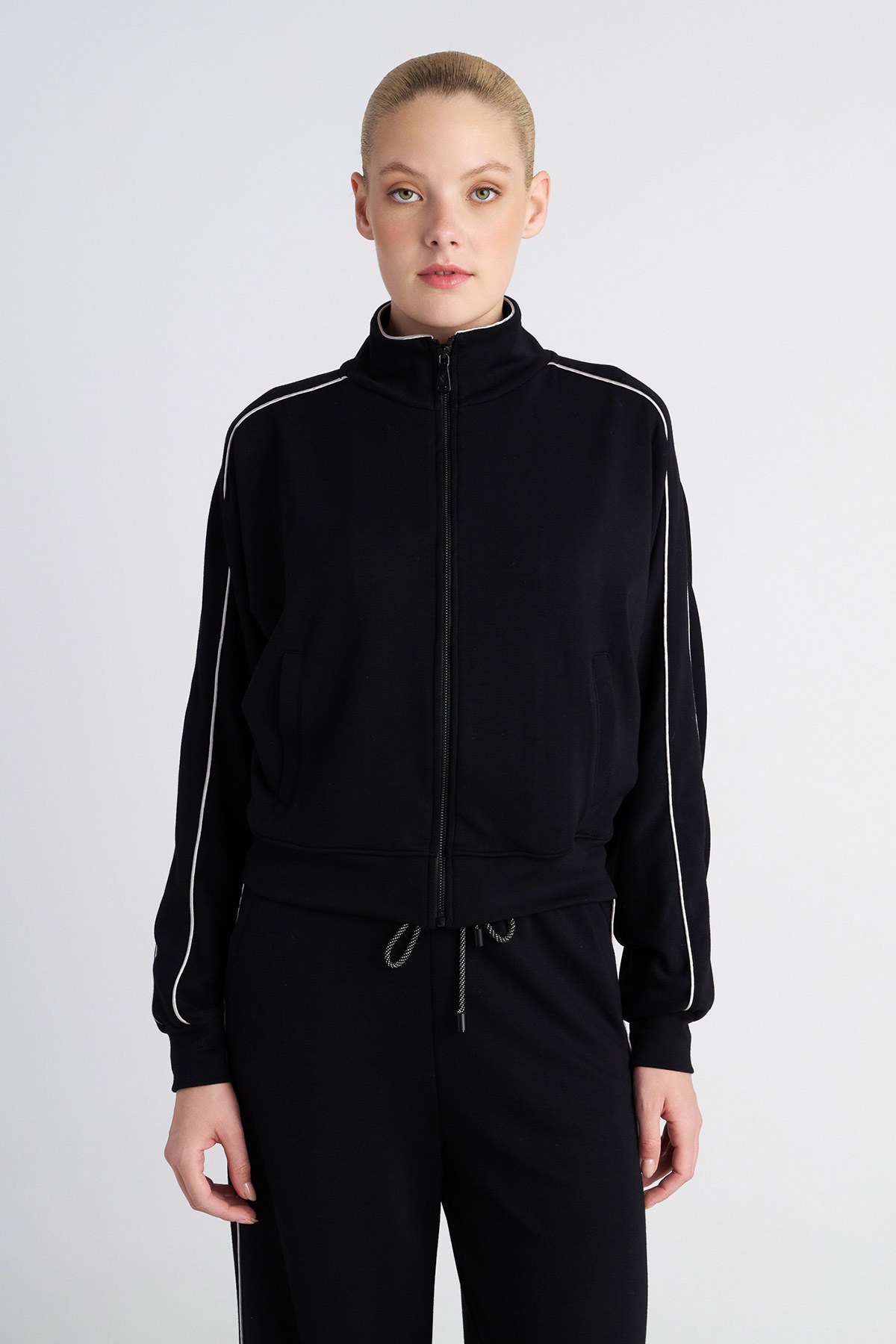 SOFT LIGHT TOUCH ΖΑΚΕΤΑ ΜΕ ΔΙΑΚΟΣΜΗΤΙΚΟ ΣΙΡΙΤΙ