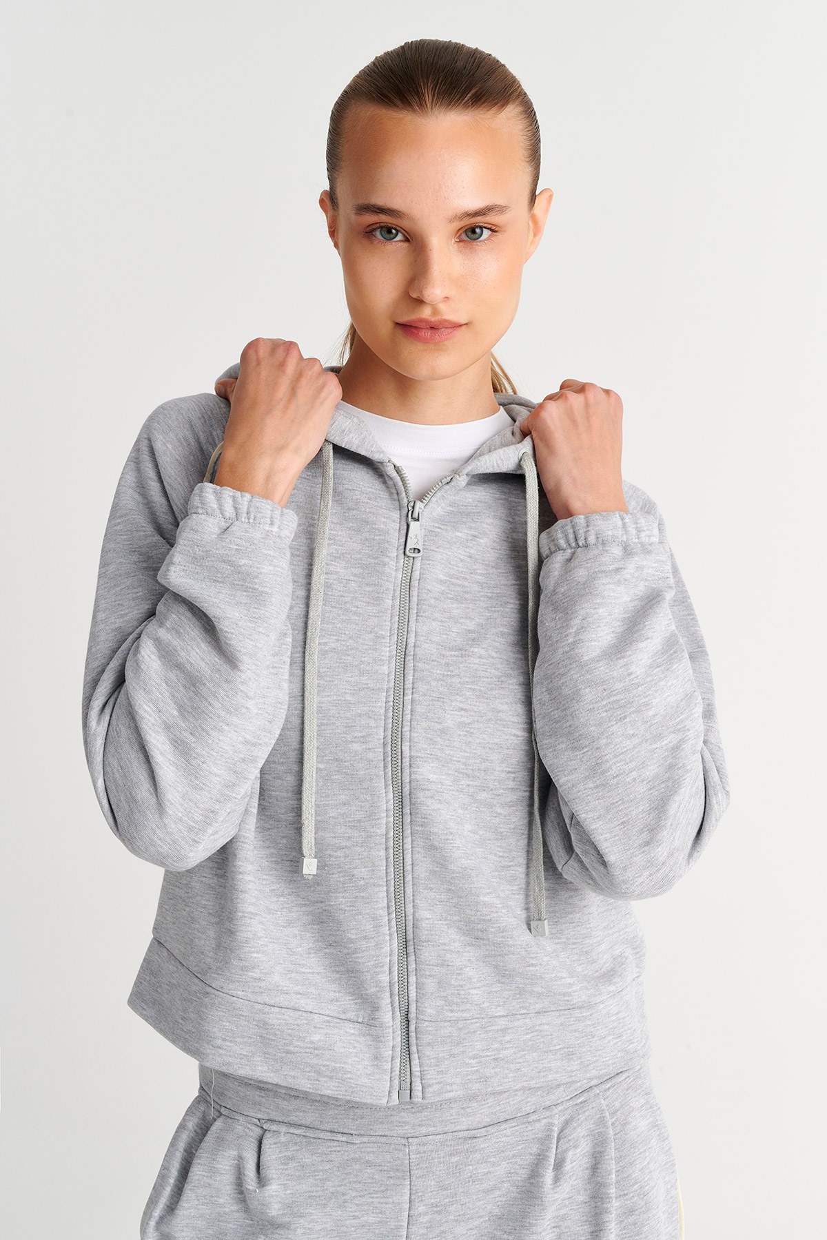 ΒΑΜΒΑΚΕΡΗ ΦΟΥΤΕΡ ΖΑΚΕΤΑ ΜΕ ΔΙΑΚΟΣΜΗΤΙΚΟ ΣΙΡΙΤΙ