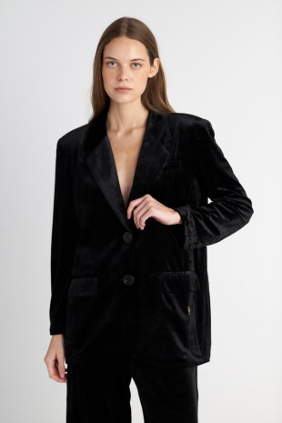 SHOULDER-PAD MONOCHROME VELOUR BLAZER-25833147-110
